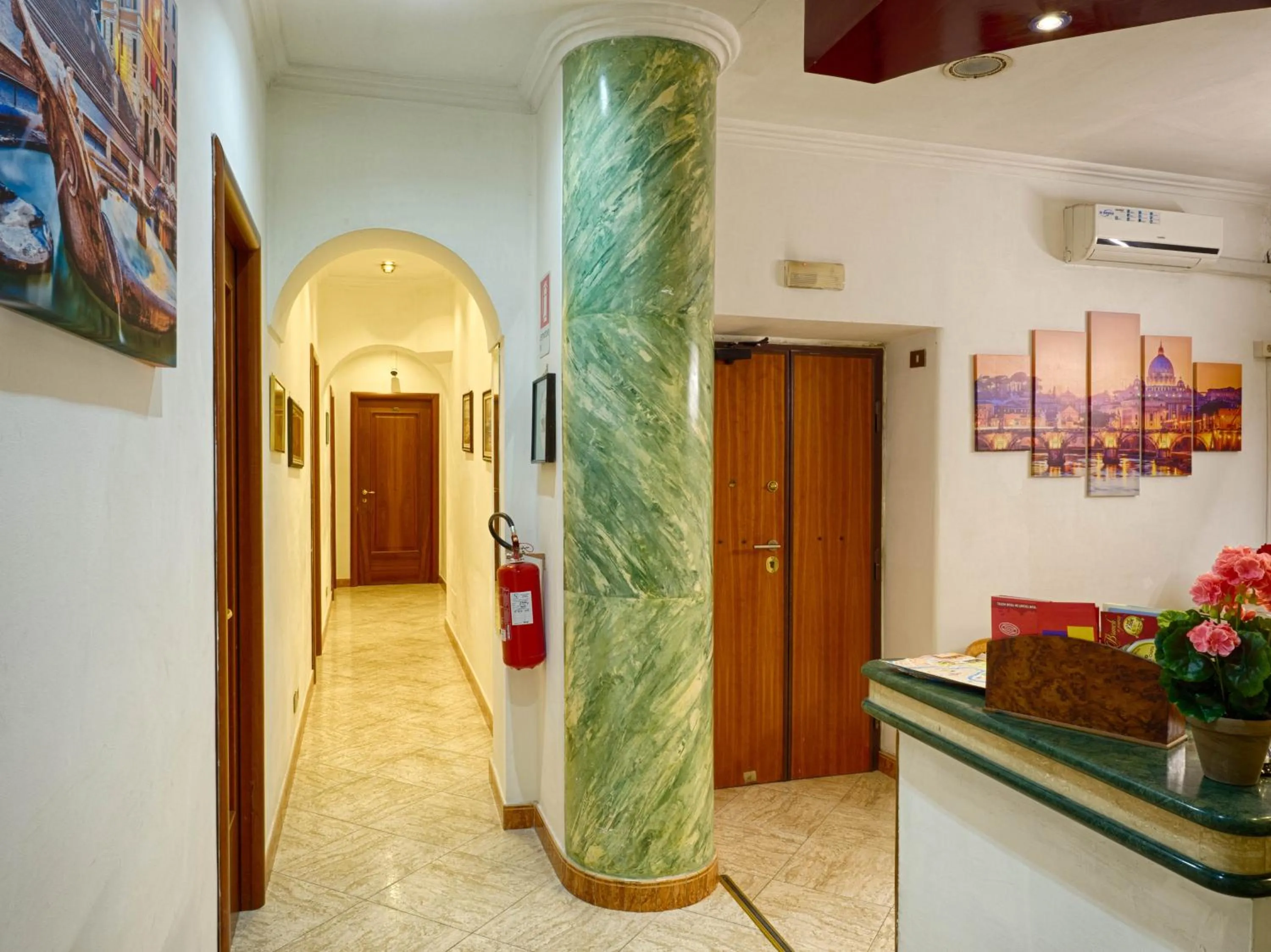 Lobby or reception in Sunny Guest House