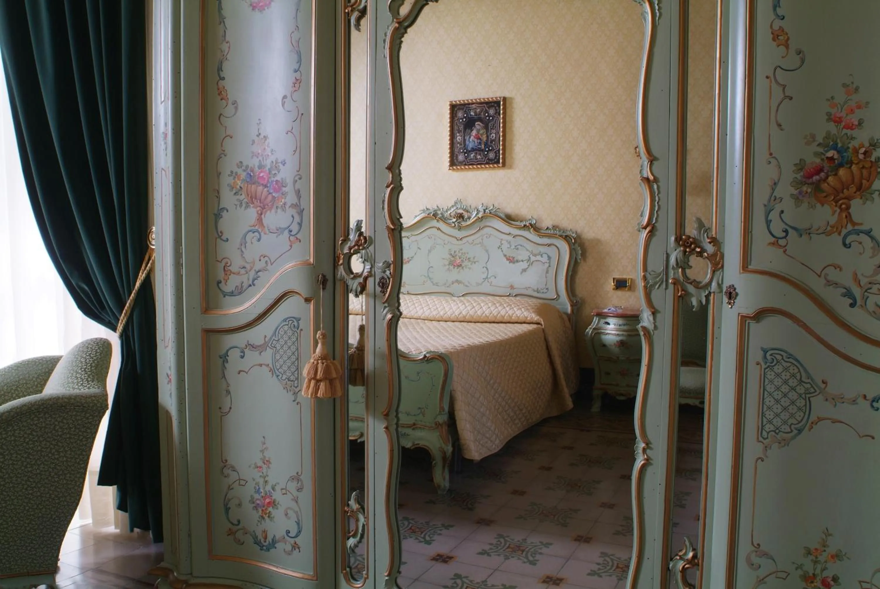 Decorative detail, Seating Area in Palazzo Failla Hotel