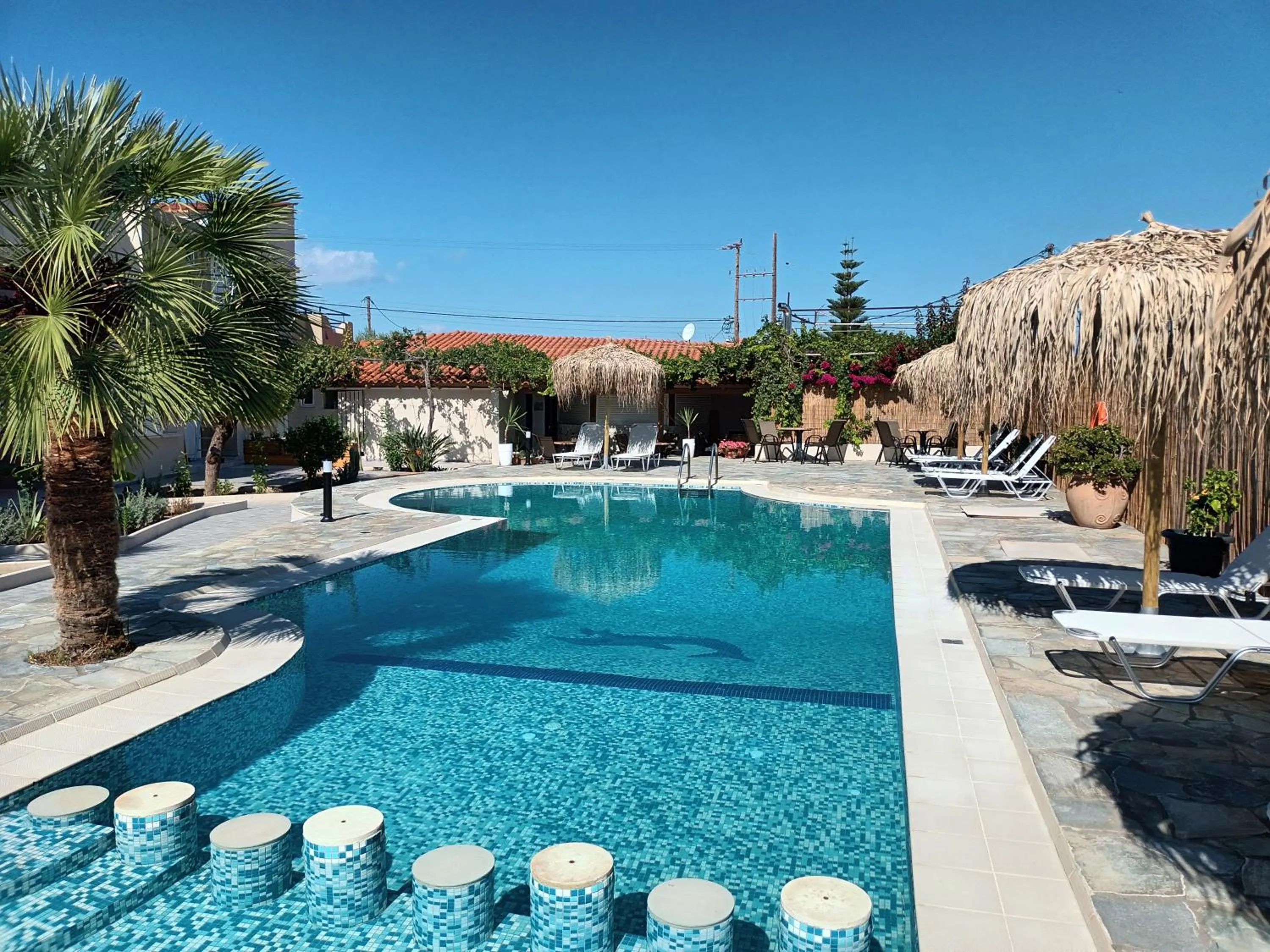 Swimming pool in Secret Garden Hotel