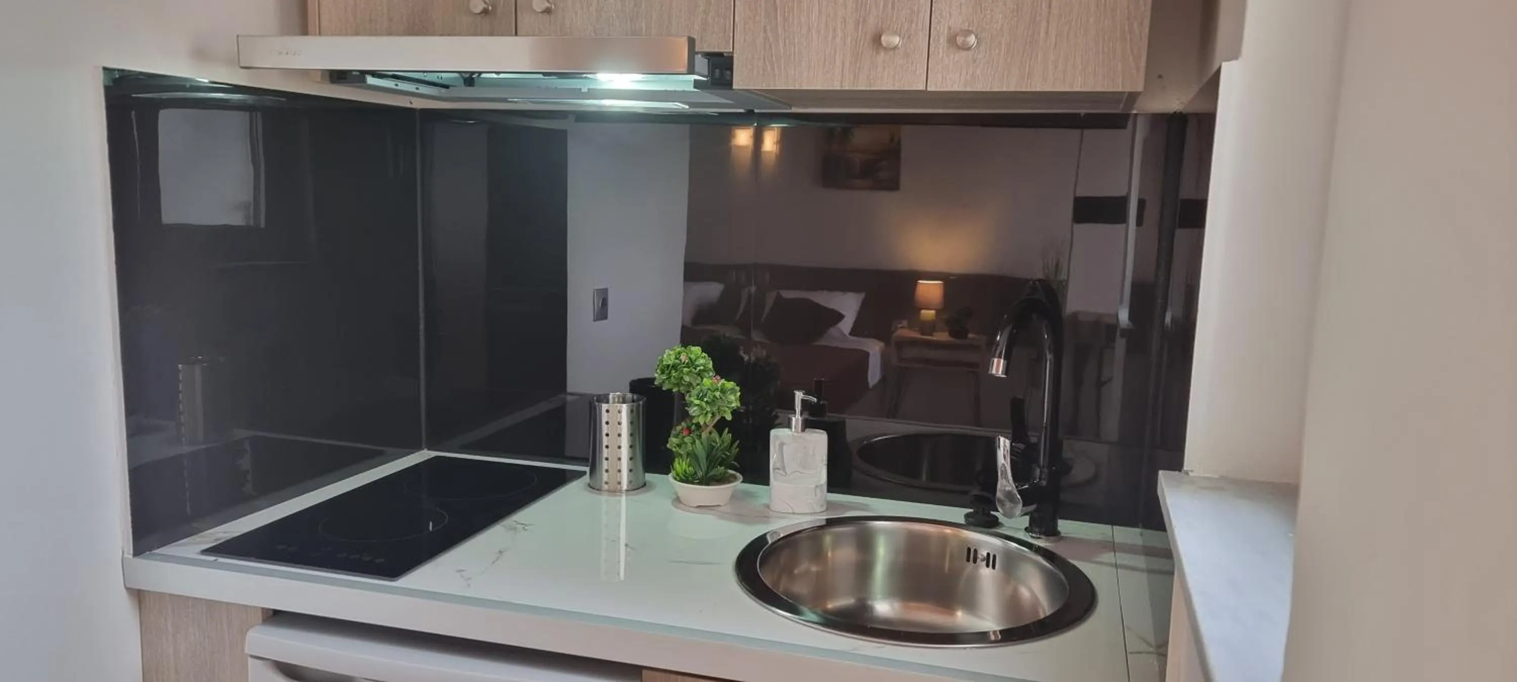 Kitchen or kitchenette in Secret Garden Hotel