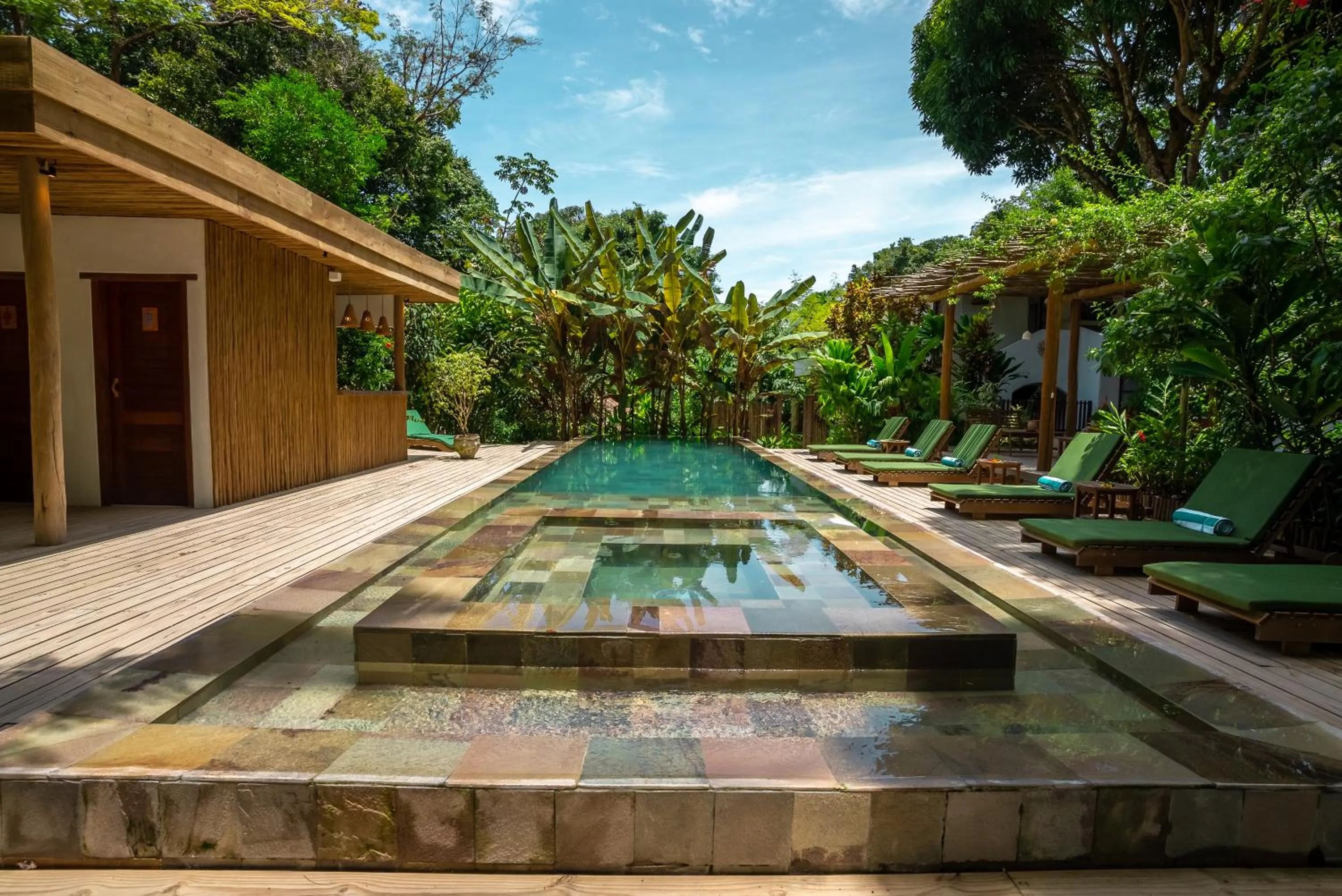 Swimming pool in DA GRAÇA HOTEL