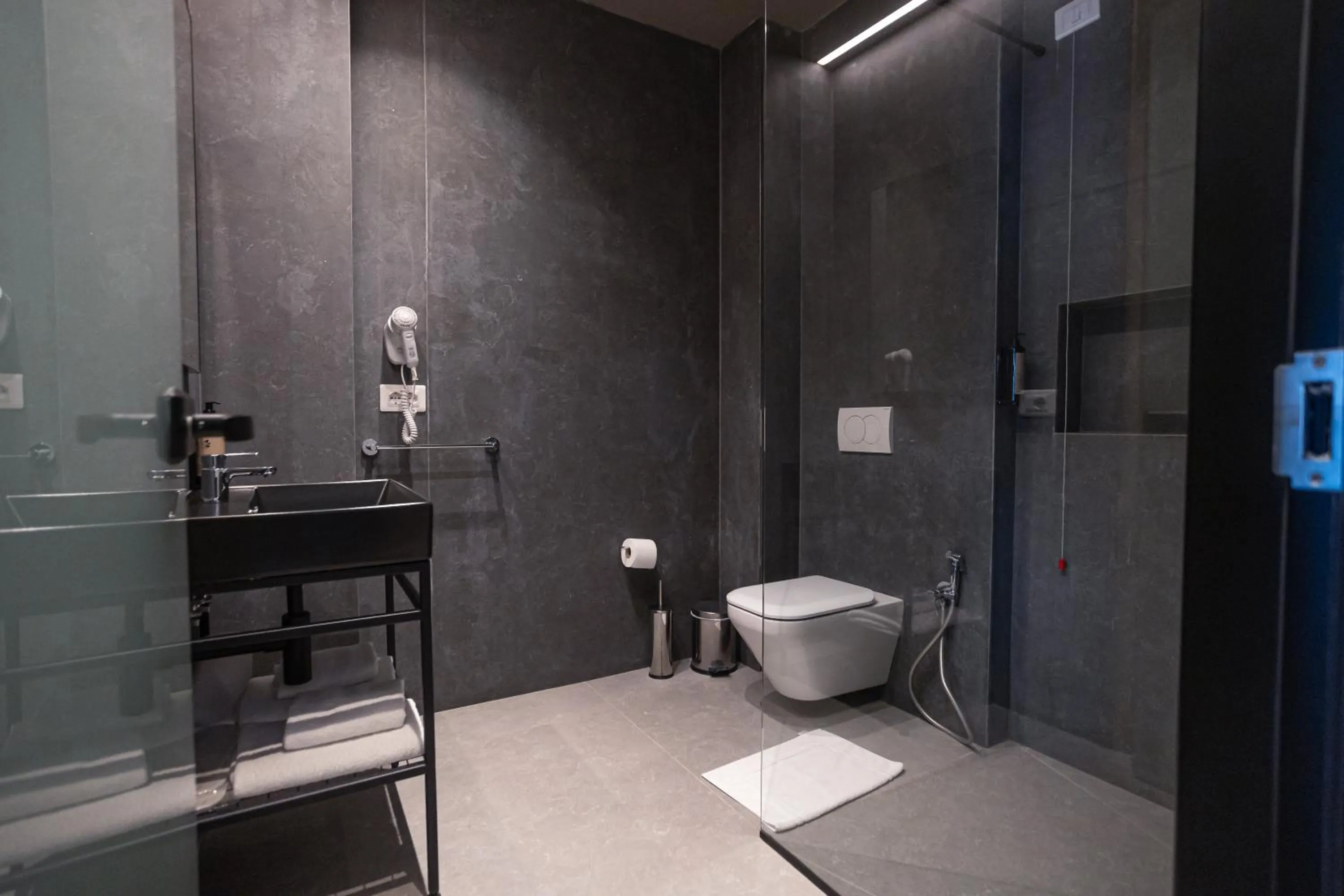 Bathroom in AMR Hotel - Durres