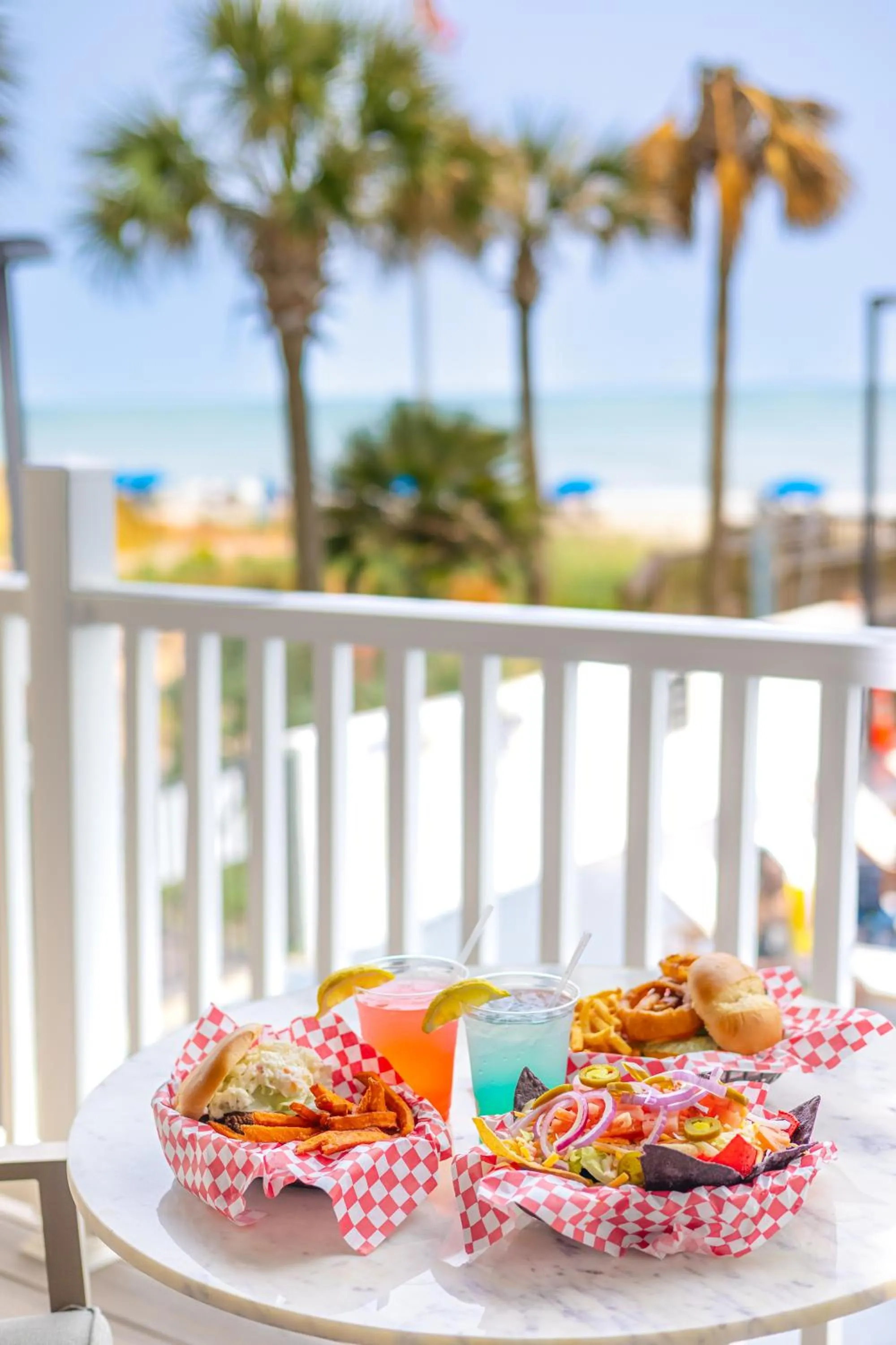 Restaurant/places to eat in Grande Beach Resort