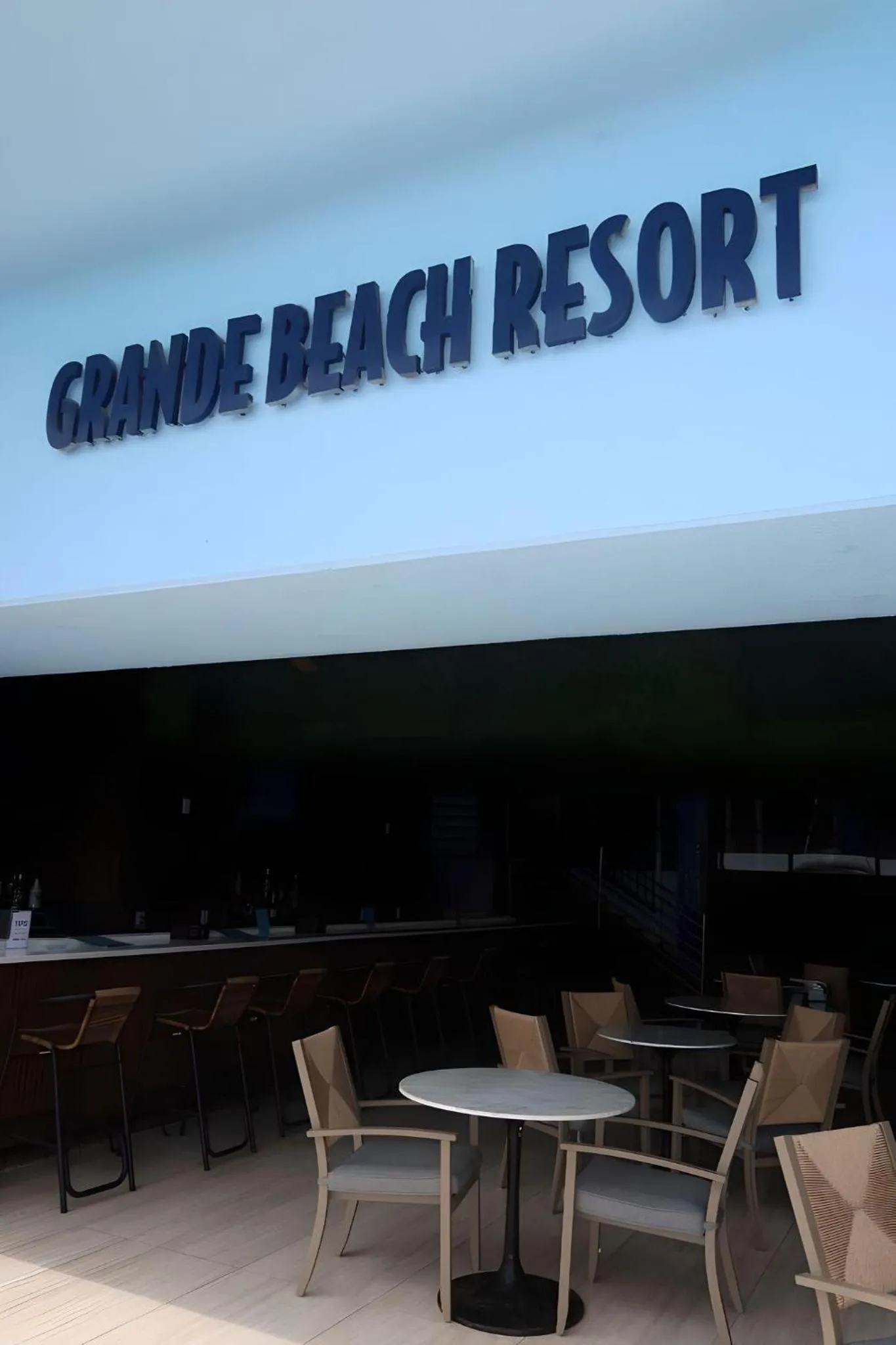 Lounge or bar in Grande Beach Resort