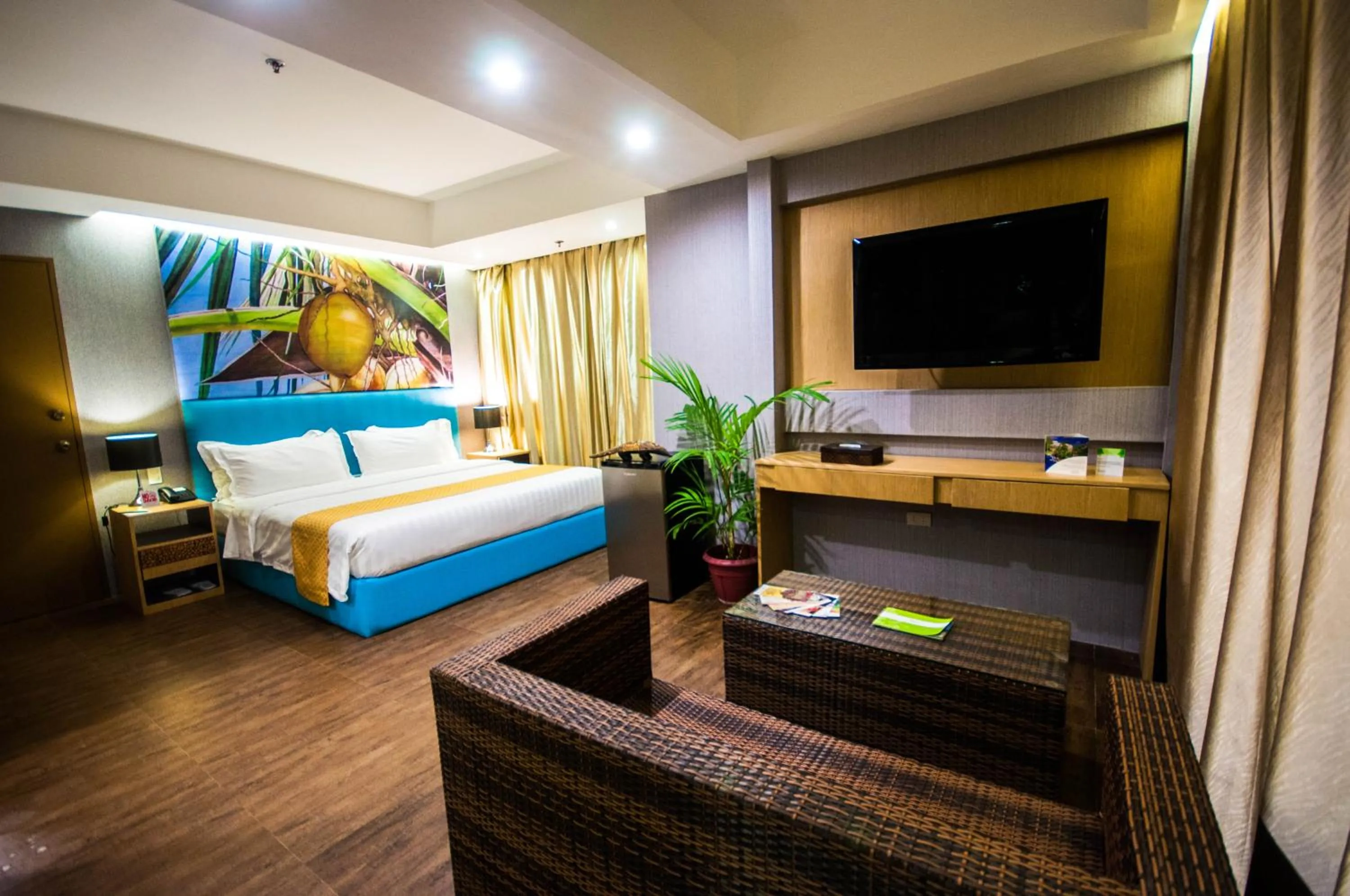 Photo of the whole room, Bed in Aziza Paradise Hotel