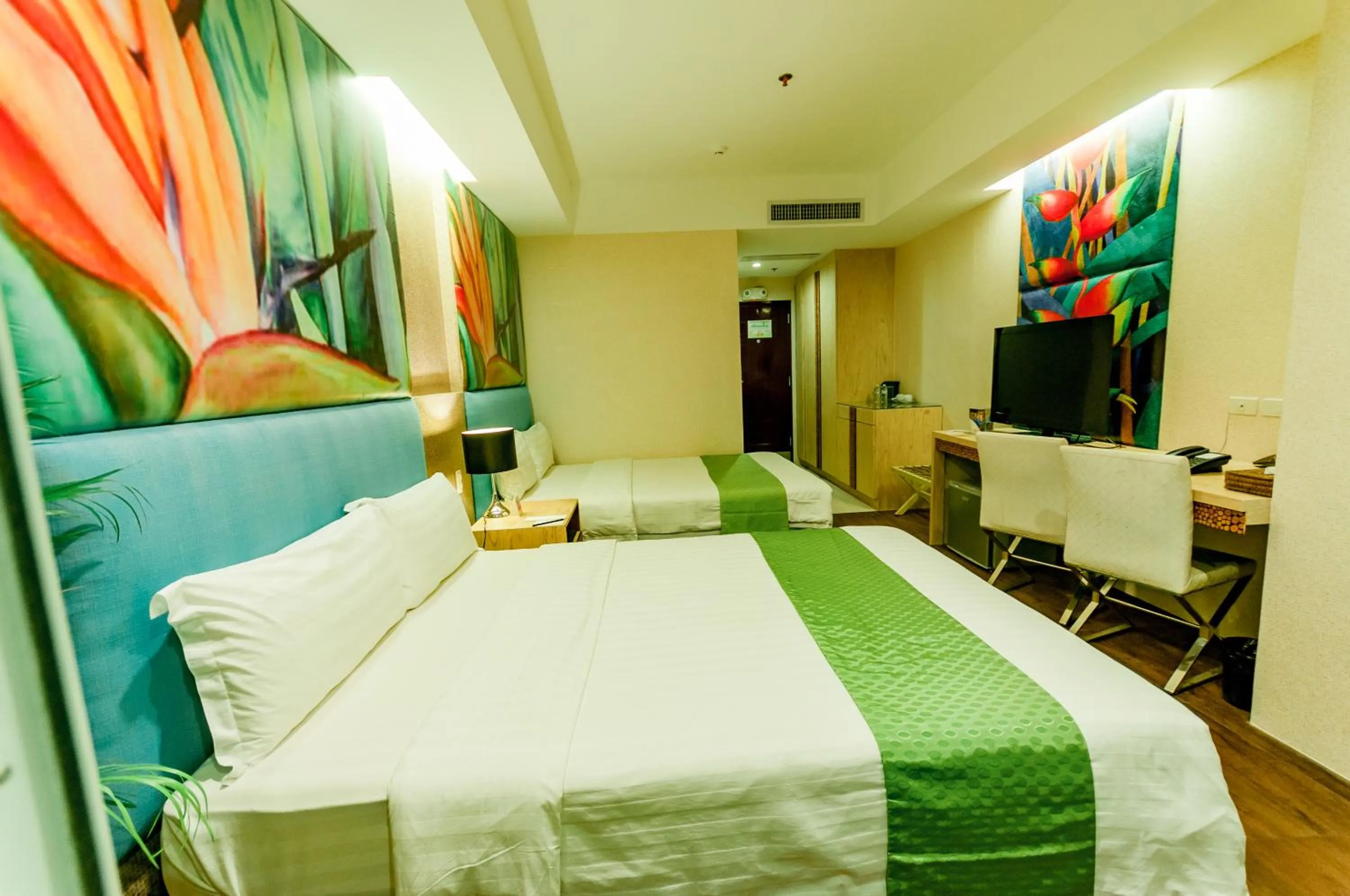 bunk bed, Bed in Aziza Paradise Hotel