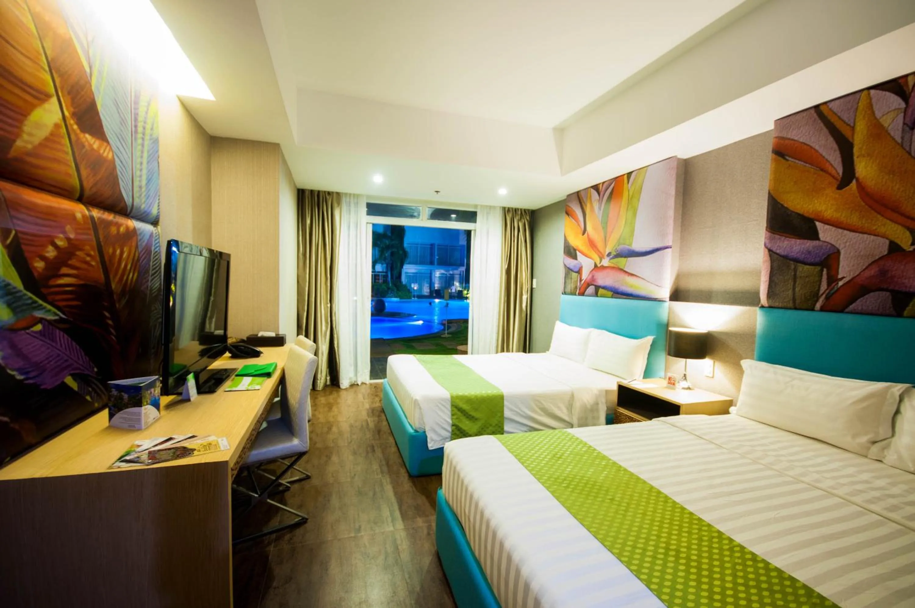 Photo of the whole room, Bed in Aziza Paradise Hotel