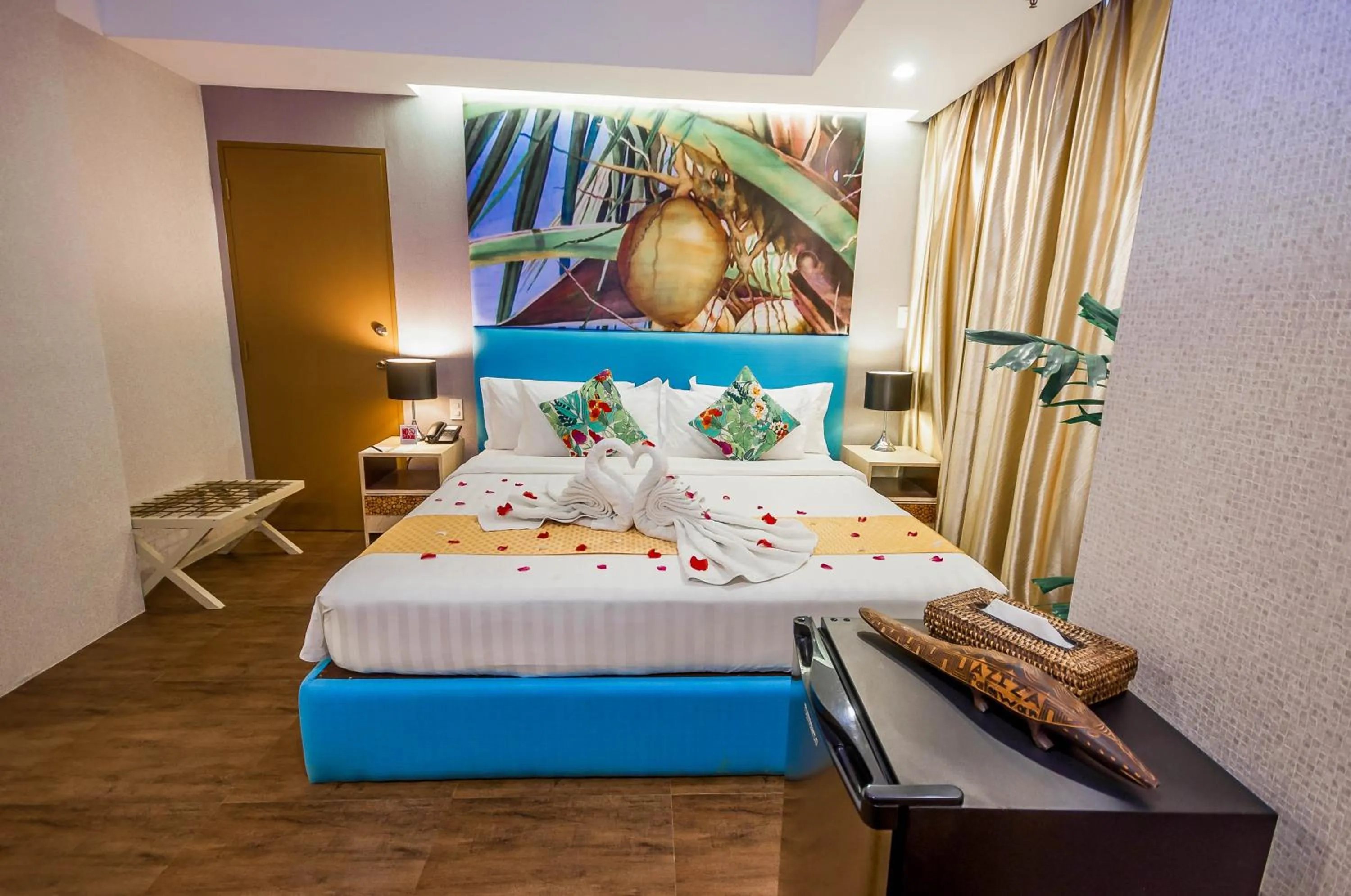 Bed in Aziza Paradise Hotel