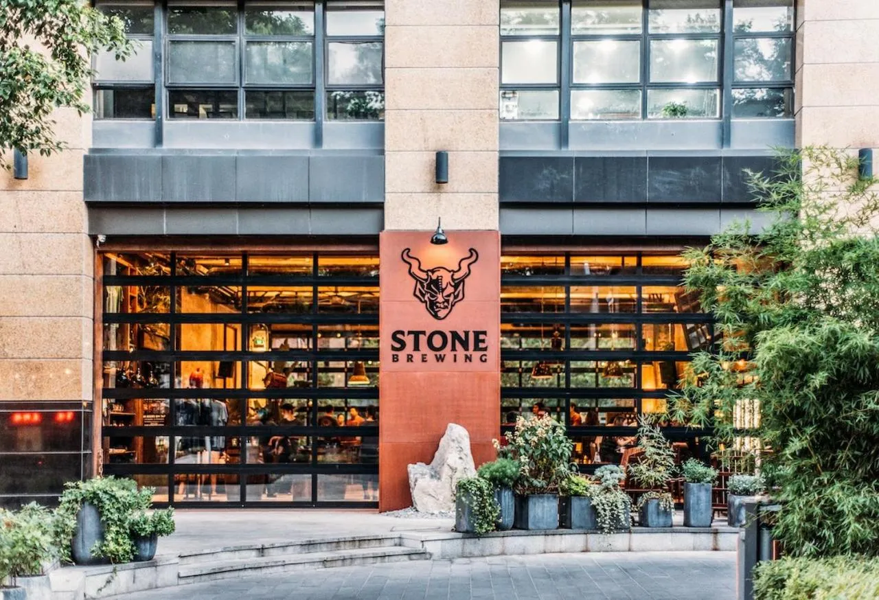 Huge Oceanside Private 2BR Apartment-Pool-Gym-Spa