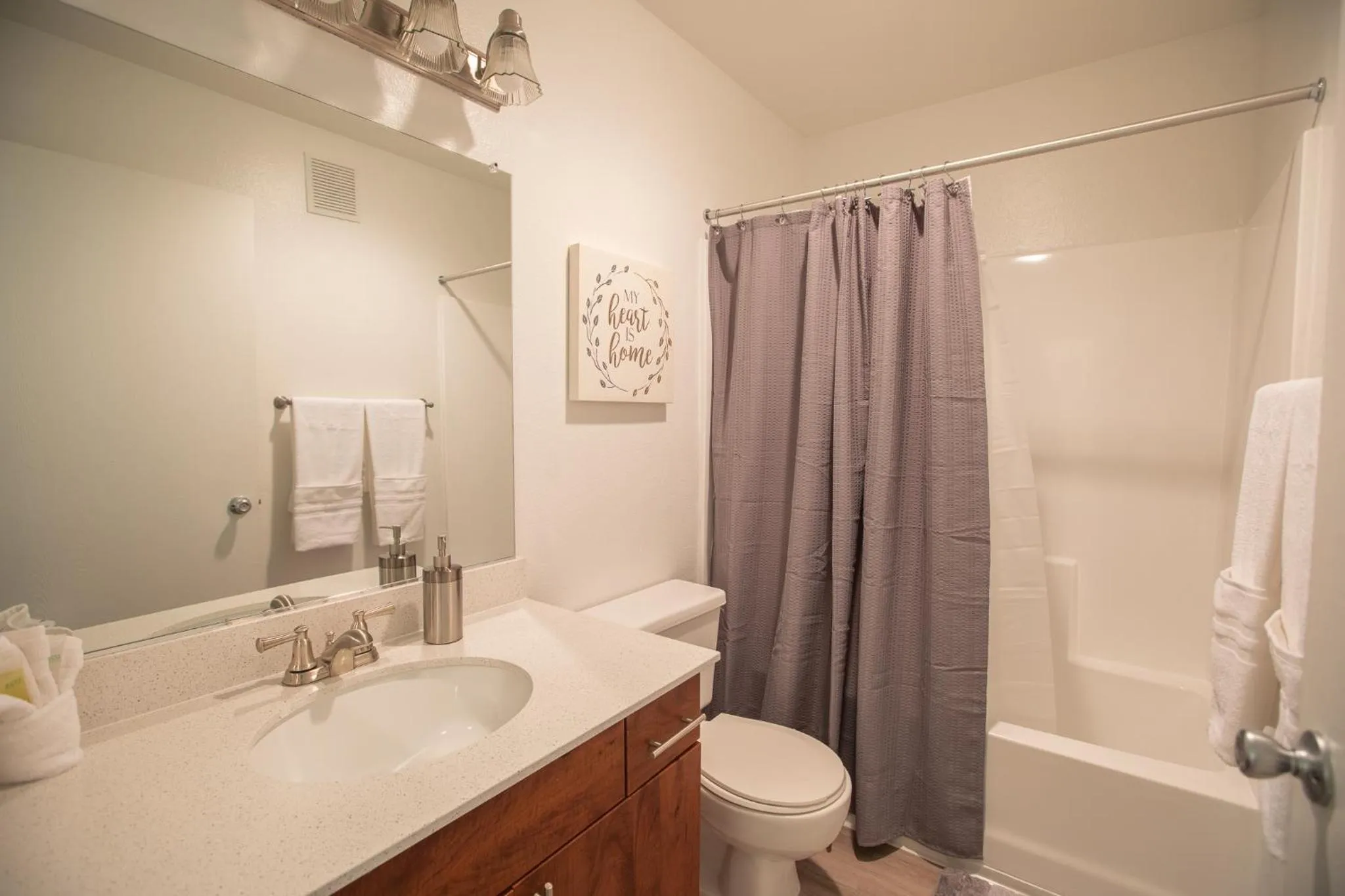 Bathroom in Huge Oceanside Private 2BR Apartment-Pool-Gym-Spa