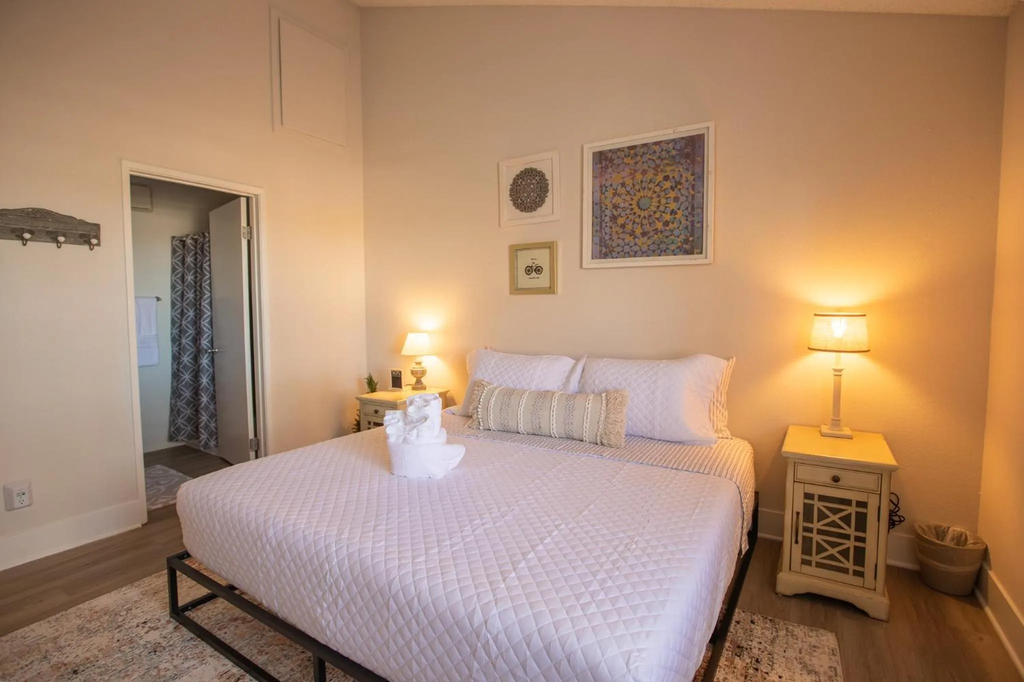 Bedroom, Bed in Huge Oceanside Private 2BR Apartment-Pool-Gym-Spa