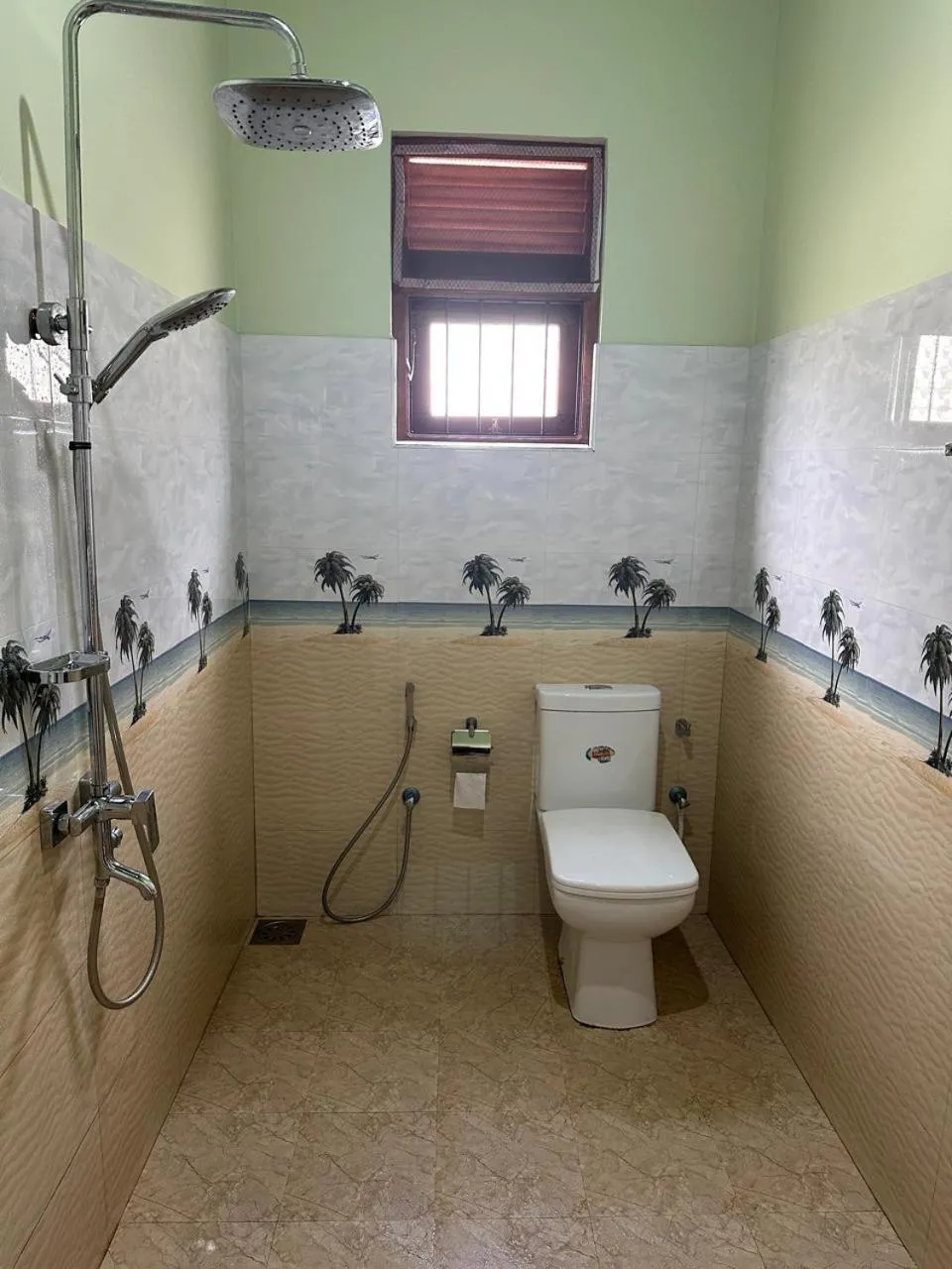 Toilet in Lahiru Airport Villa