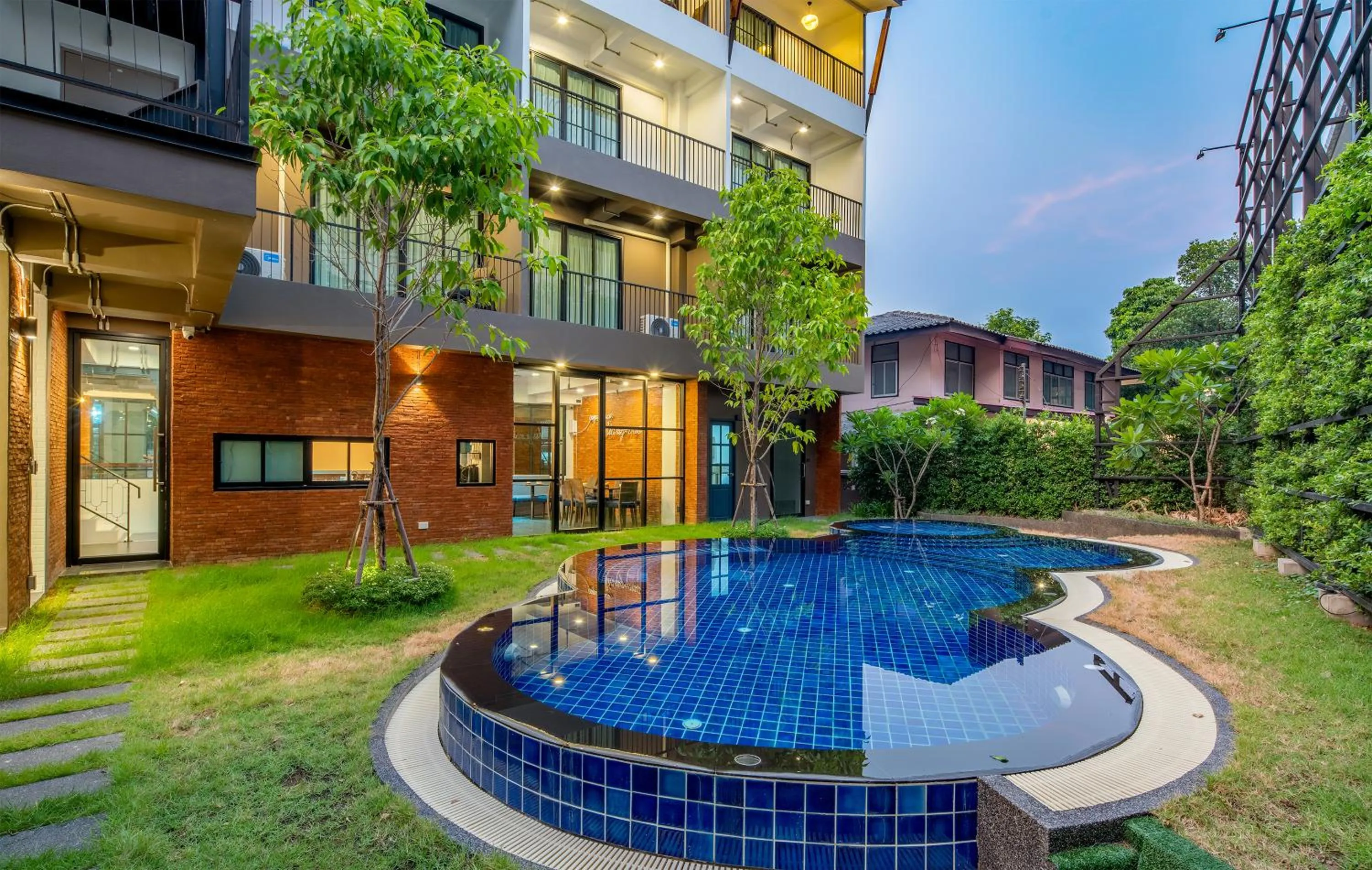 Property building in MOMO Hotel Chiang Mai
