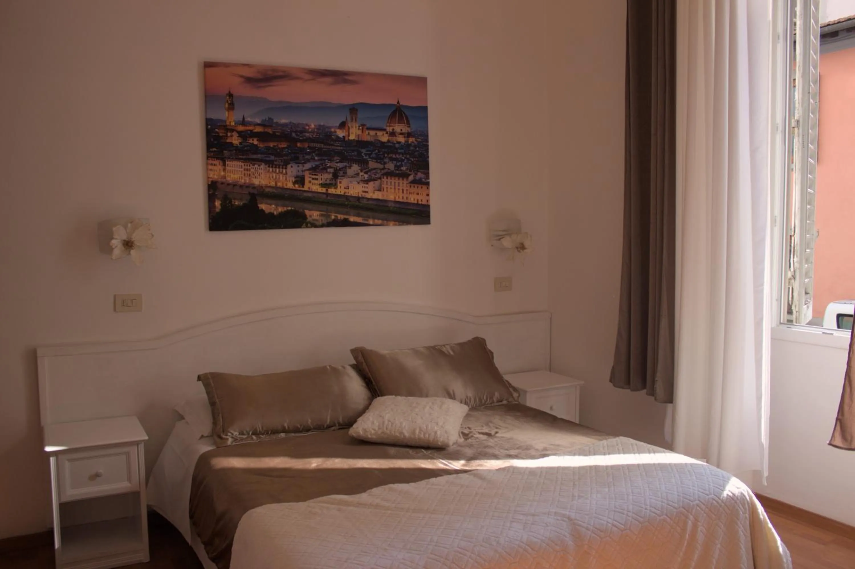 Photo of the whole room, Bed in Soggiorno Madrid