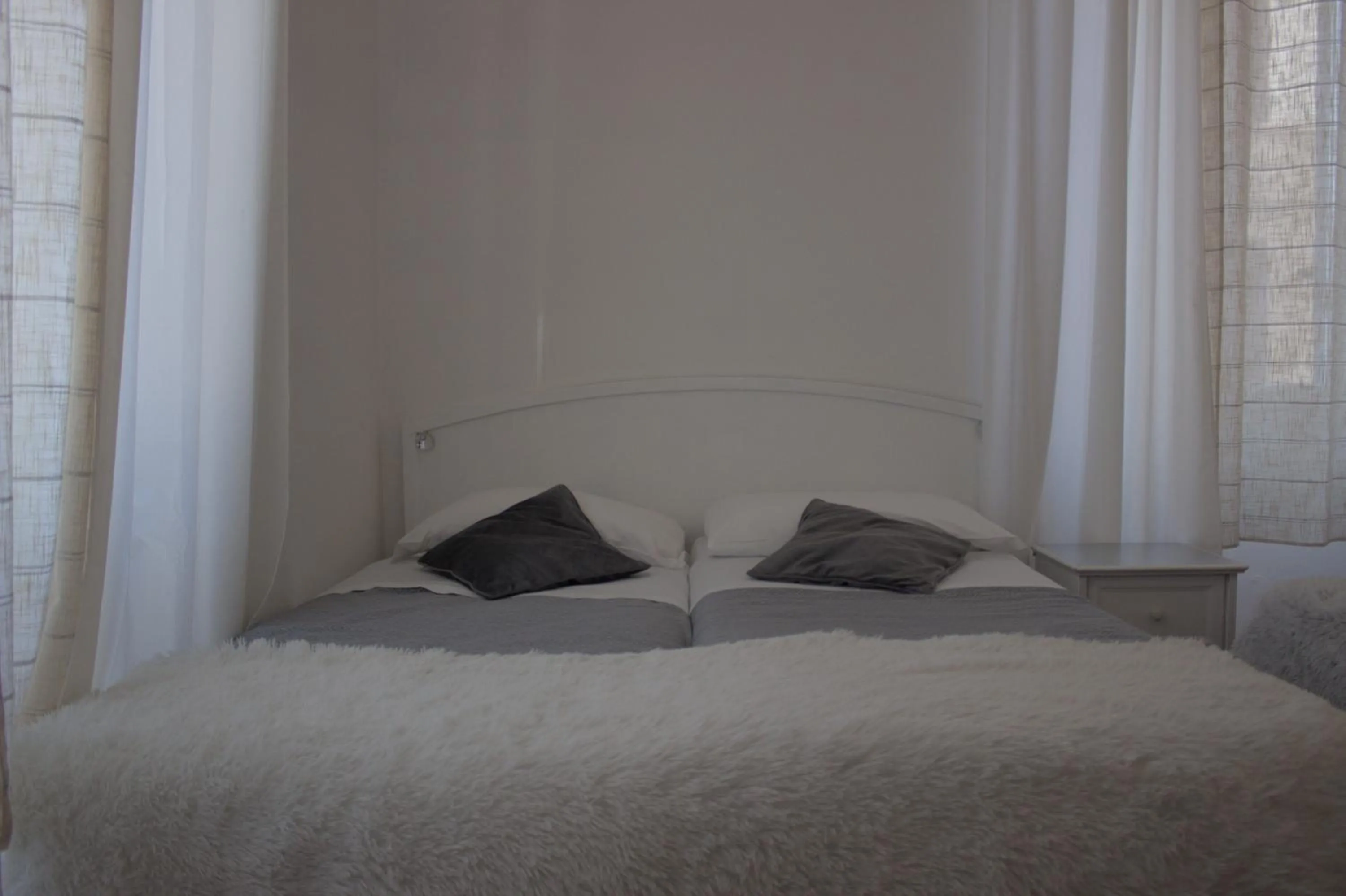 Photo of the whole room, Bed in Soggiorno Madrid