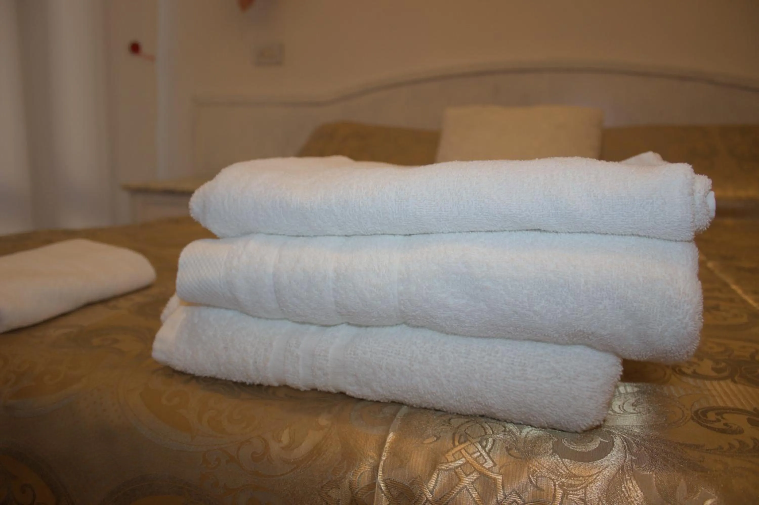 towels, Bed in Soggiorno Madrid