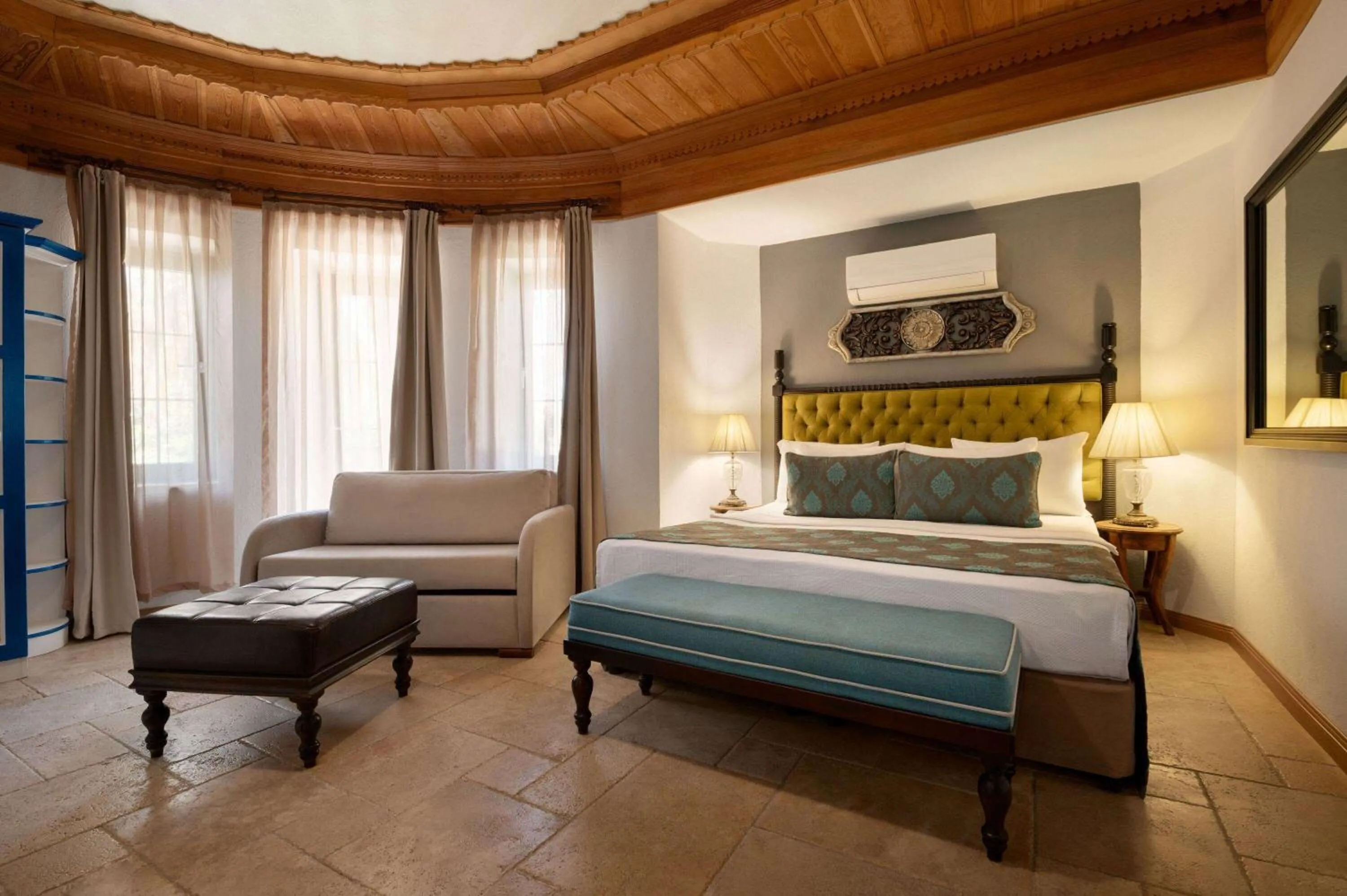 Photo of the whole room, Bed in Wyndham Datca Perili Bay