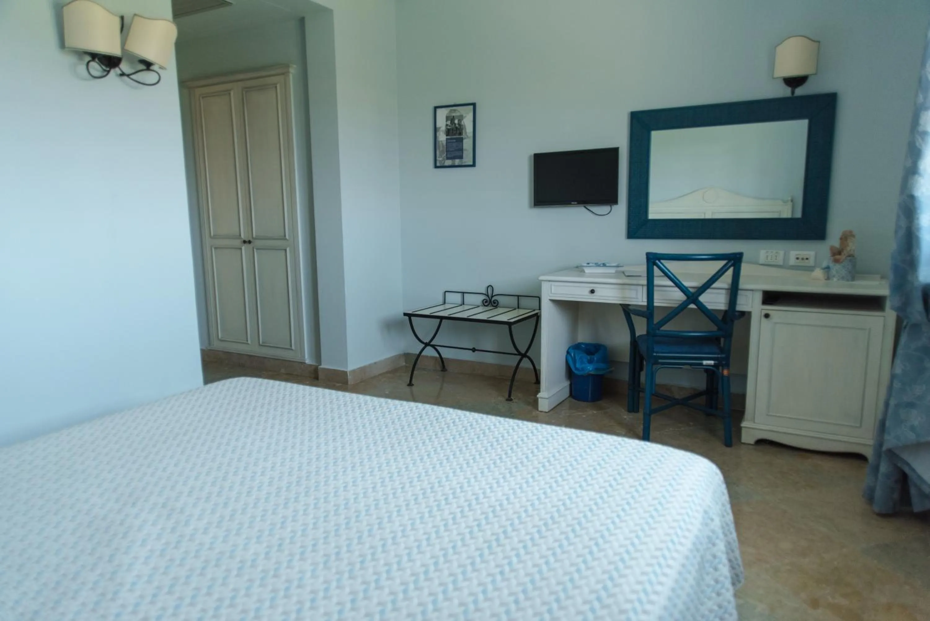 Bed in Relais Antiche Saline