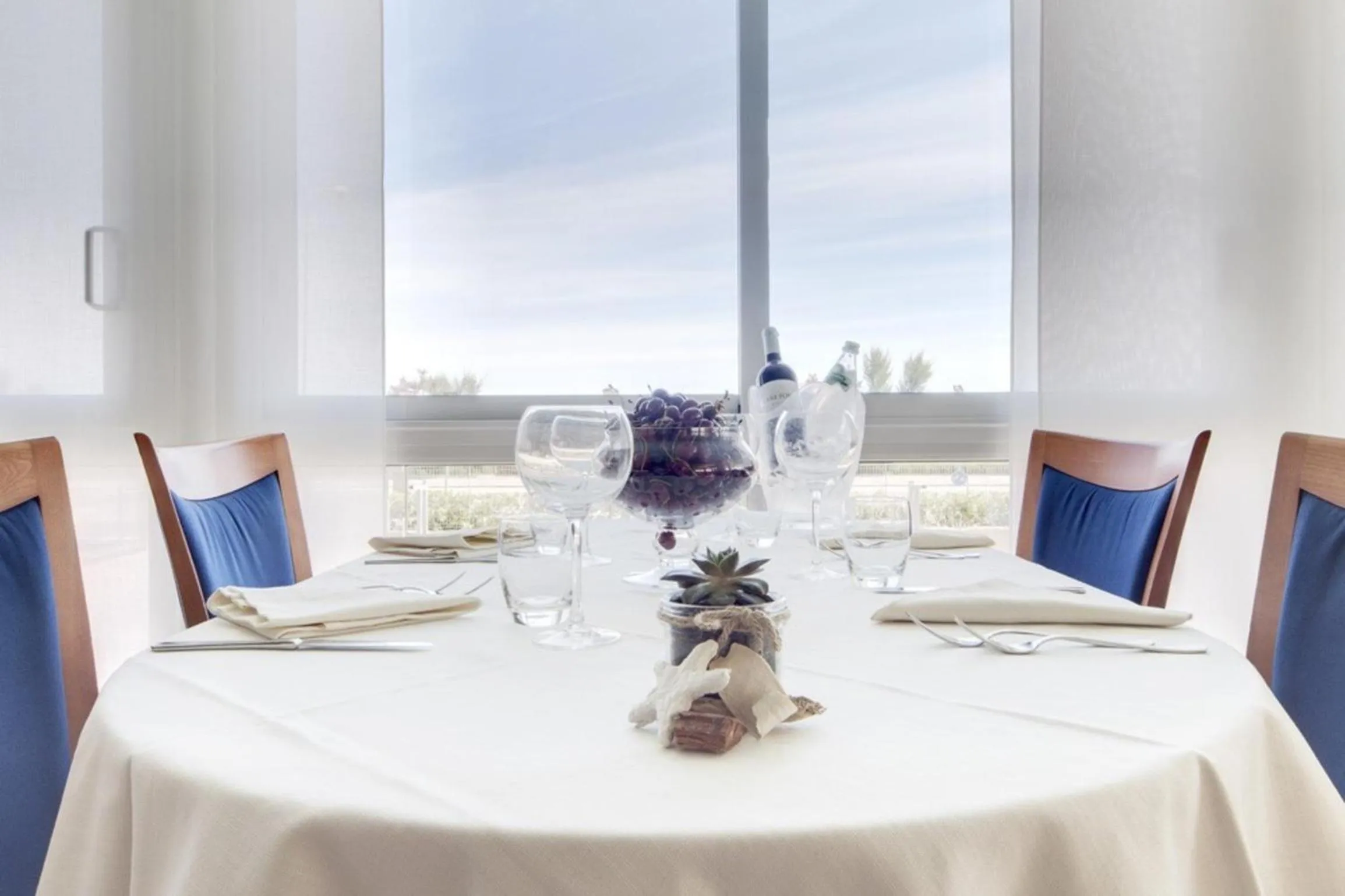 Restaurant/places to eat in Hotel Ambra