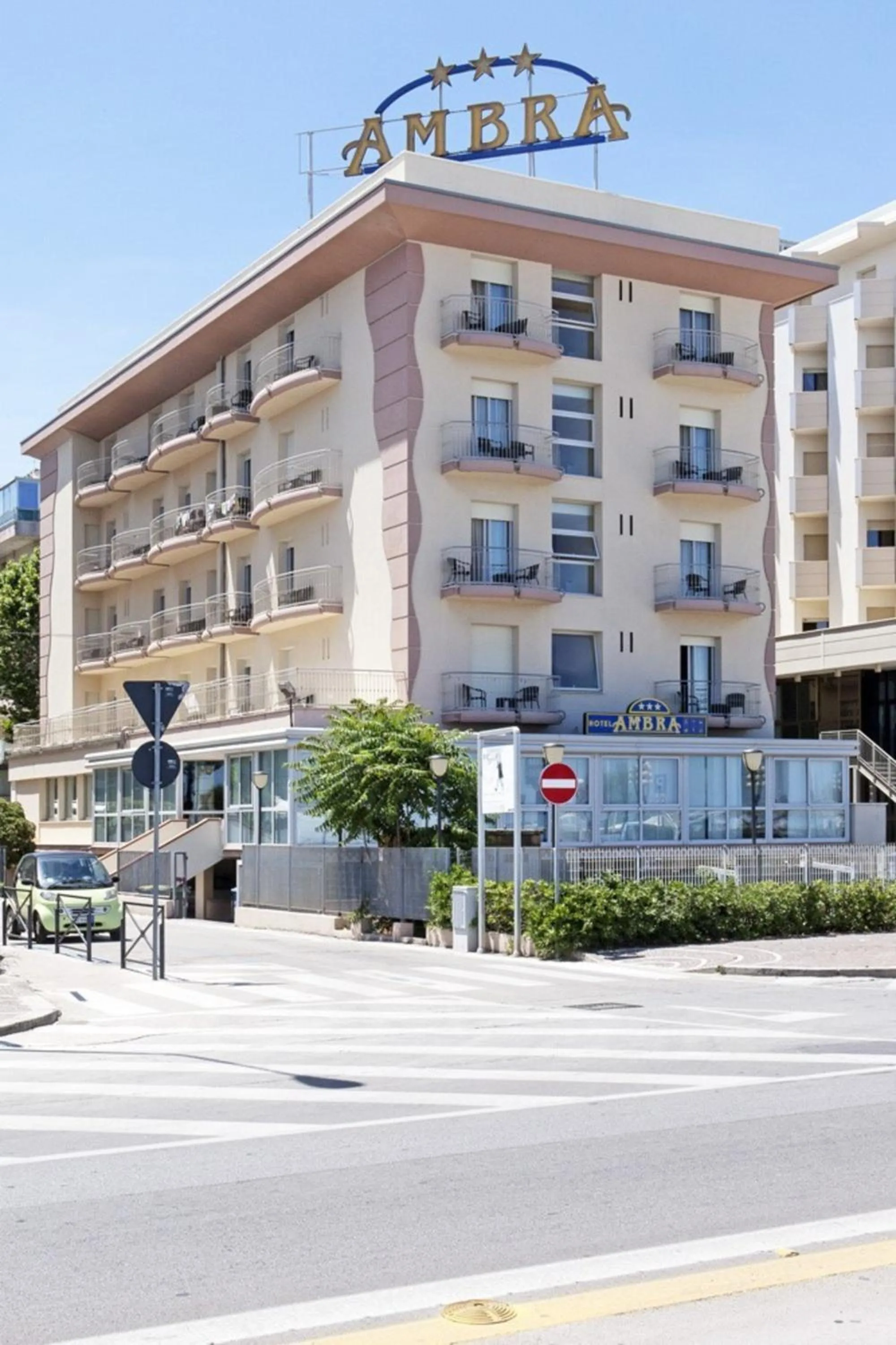 Property building in Hotel Ambra