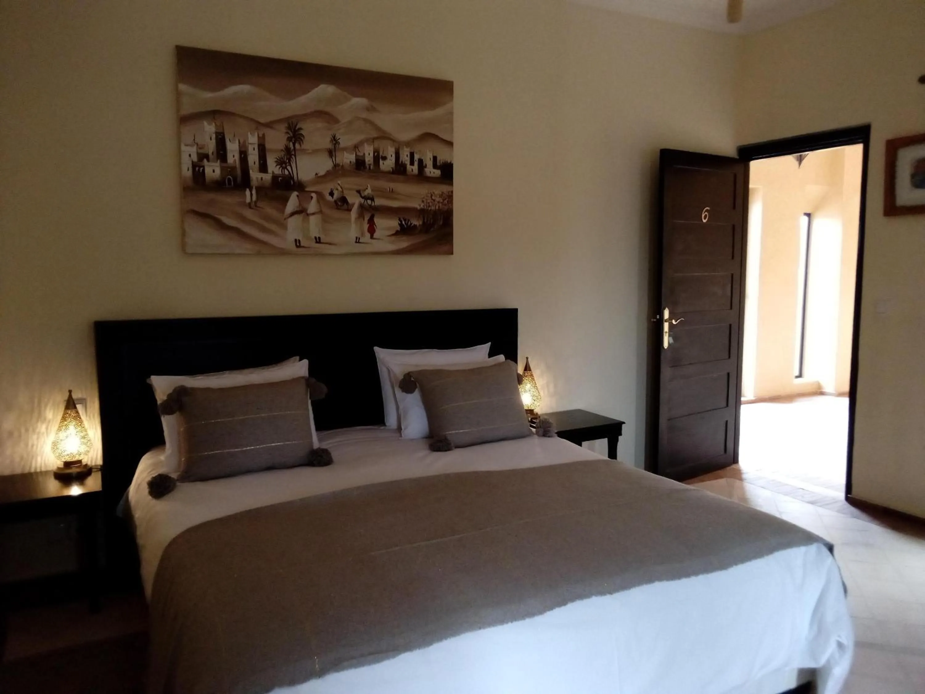 Bedroom, Bed in Le petit Château des Anges