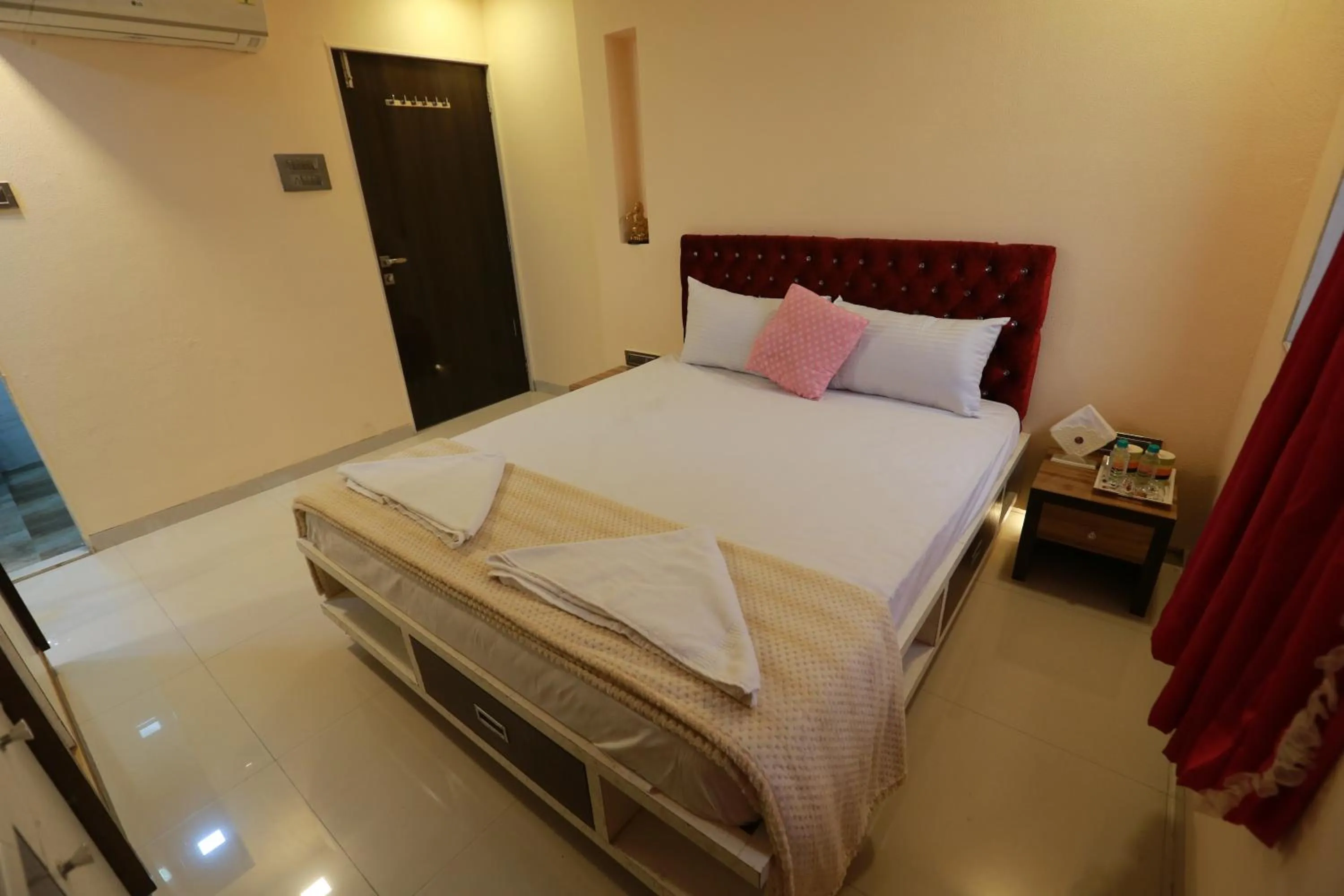 Bed in Villa Residency
