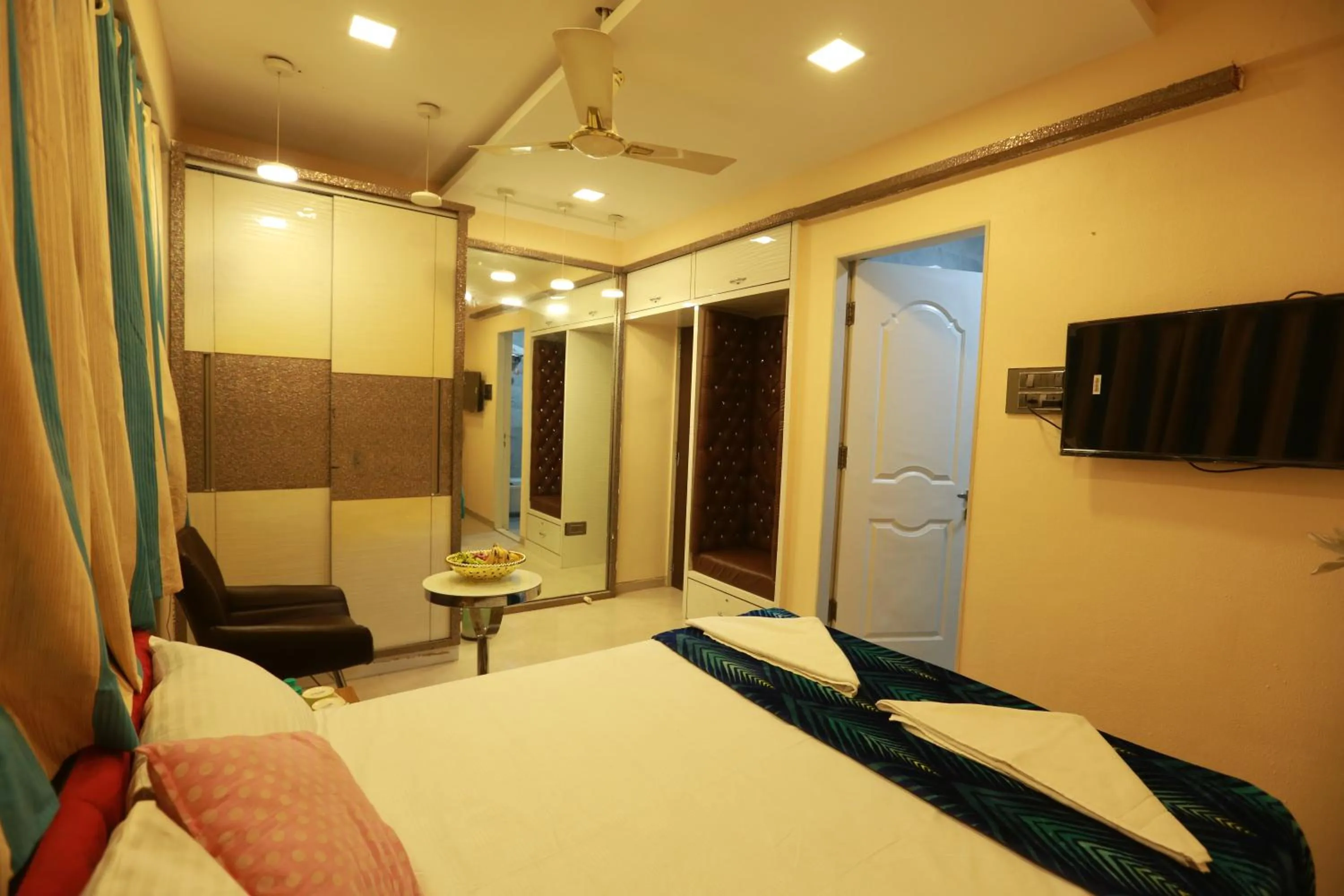 Bed in Villa Residency