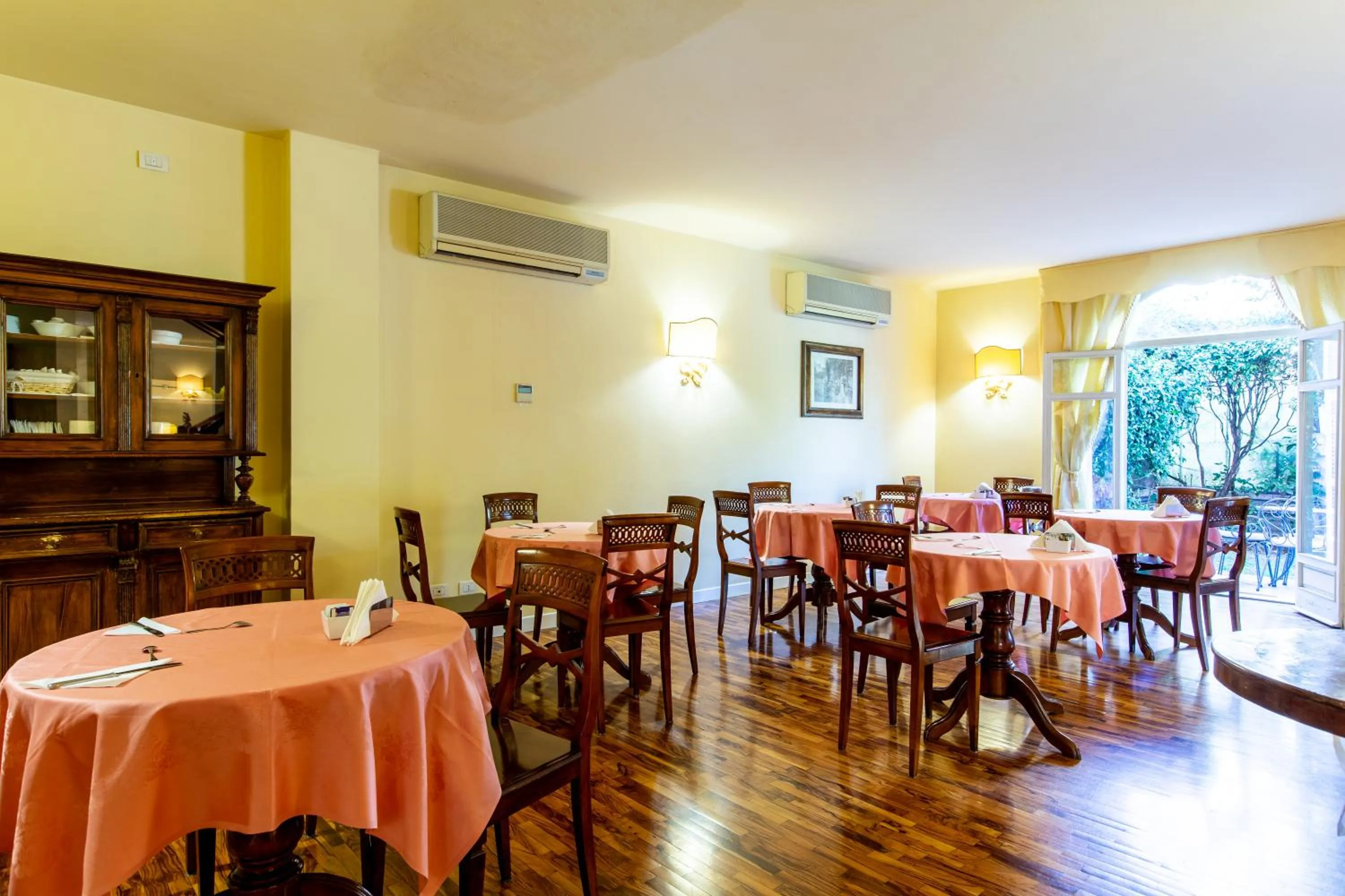 Breakfast in Hotel Sant'Andrea