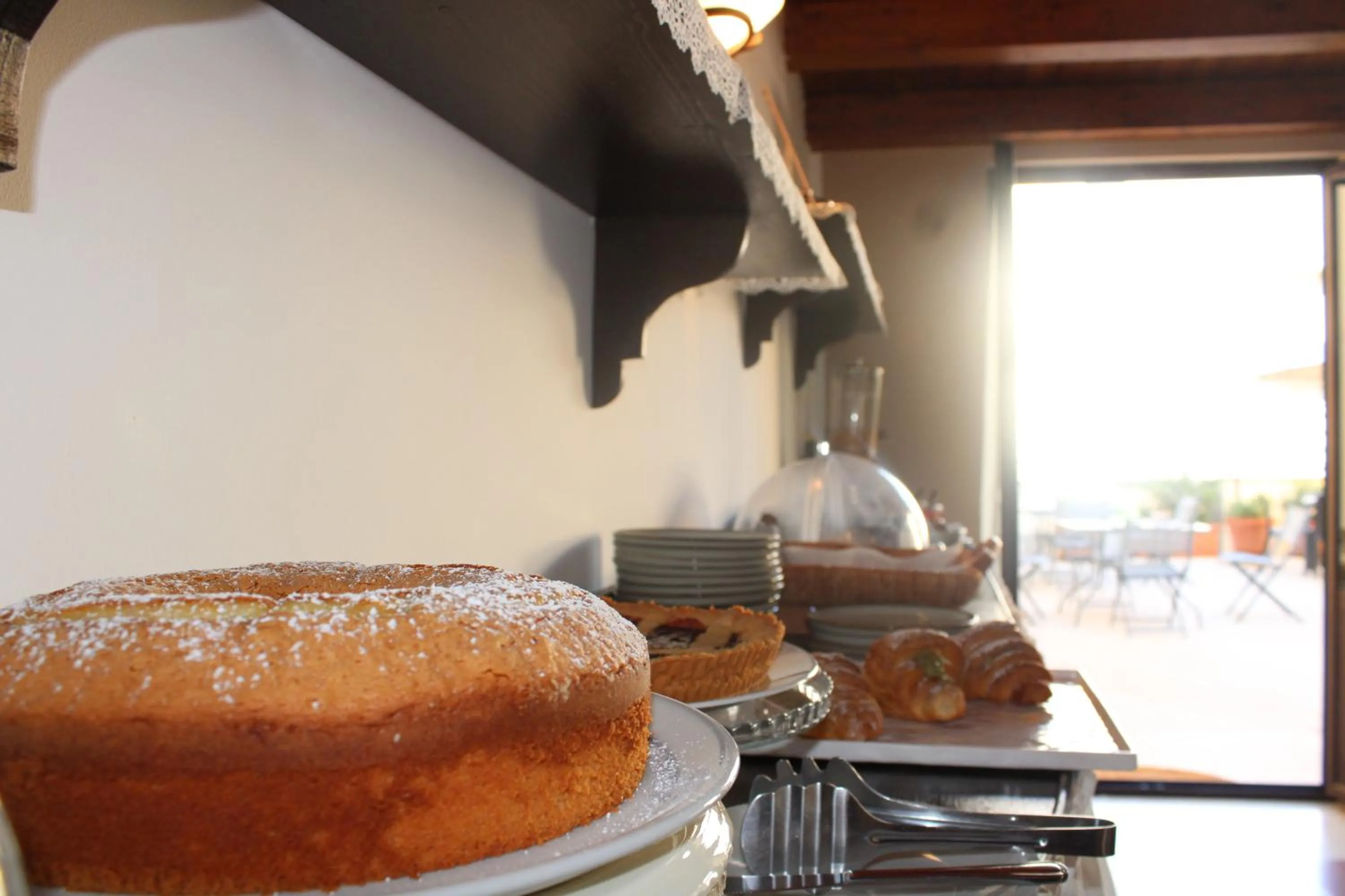 Restaurant/places to eat in Sorella Luna