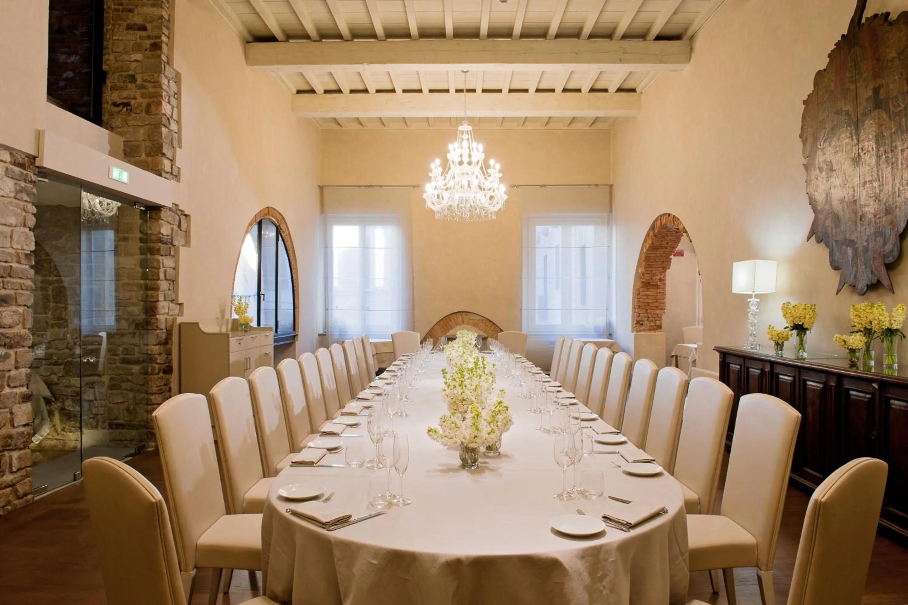 Restaurant/places to eat in Brunelleschi Hotel