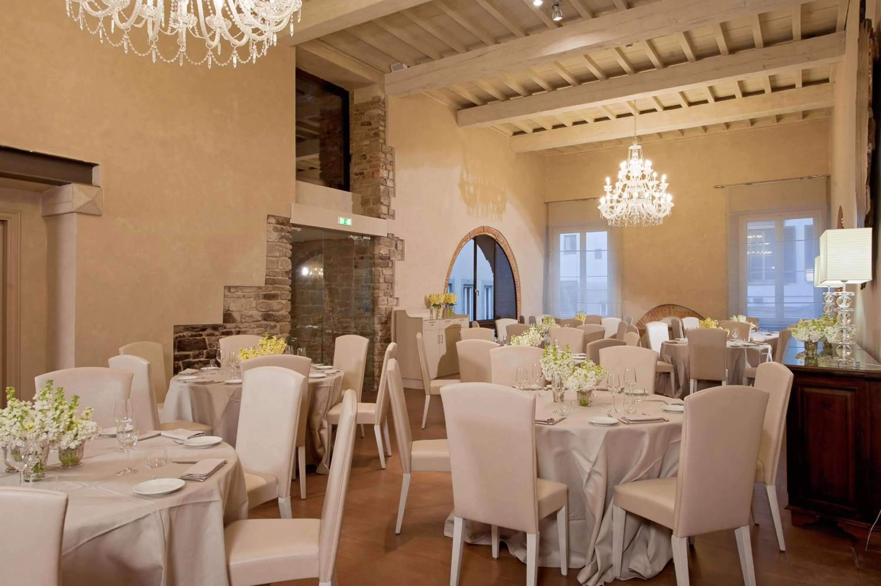 Restaurant/places to eat in Brunelleschi Hotel