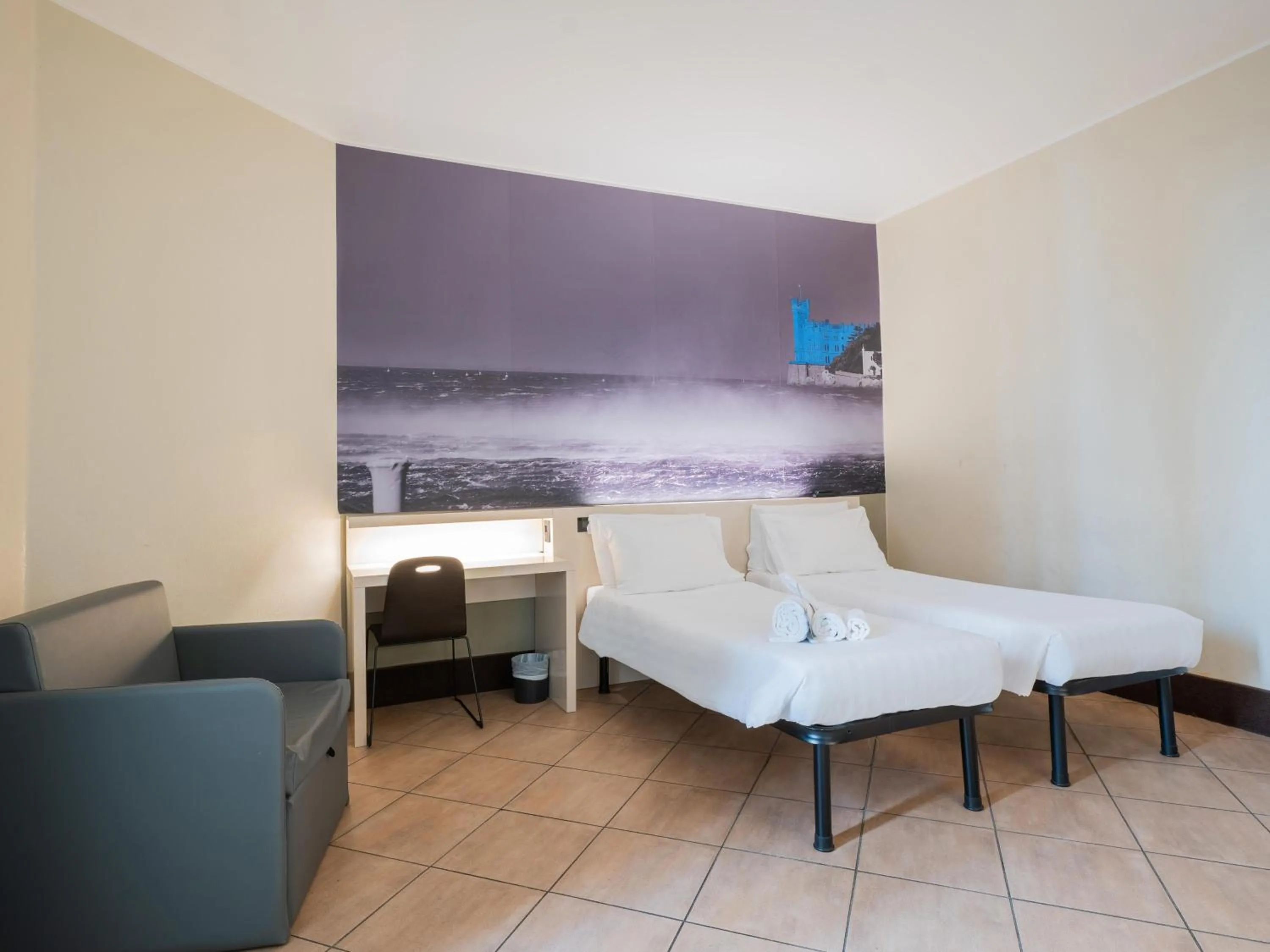 Photo of the whole room in B&B Hotel Trieste