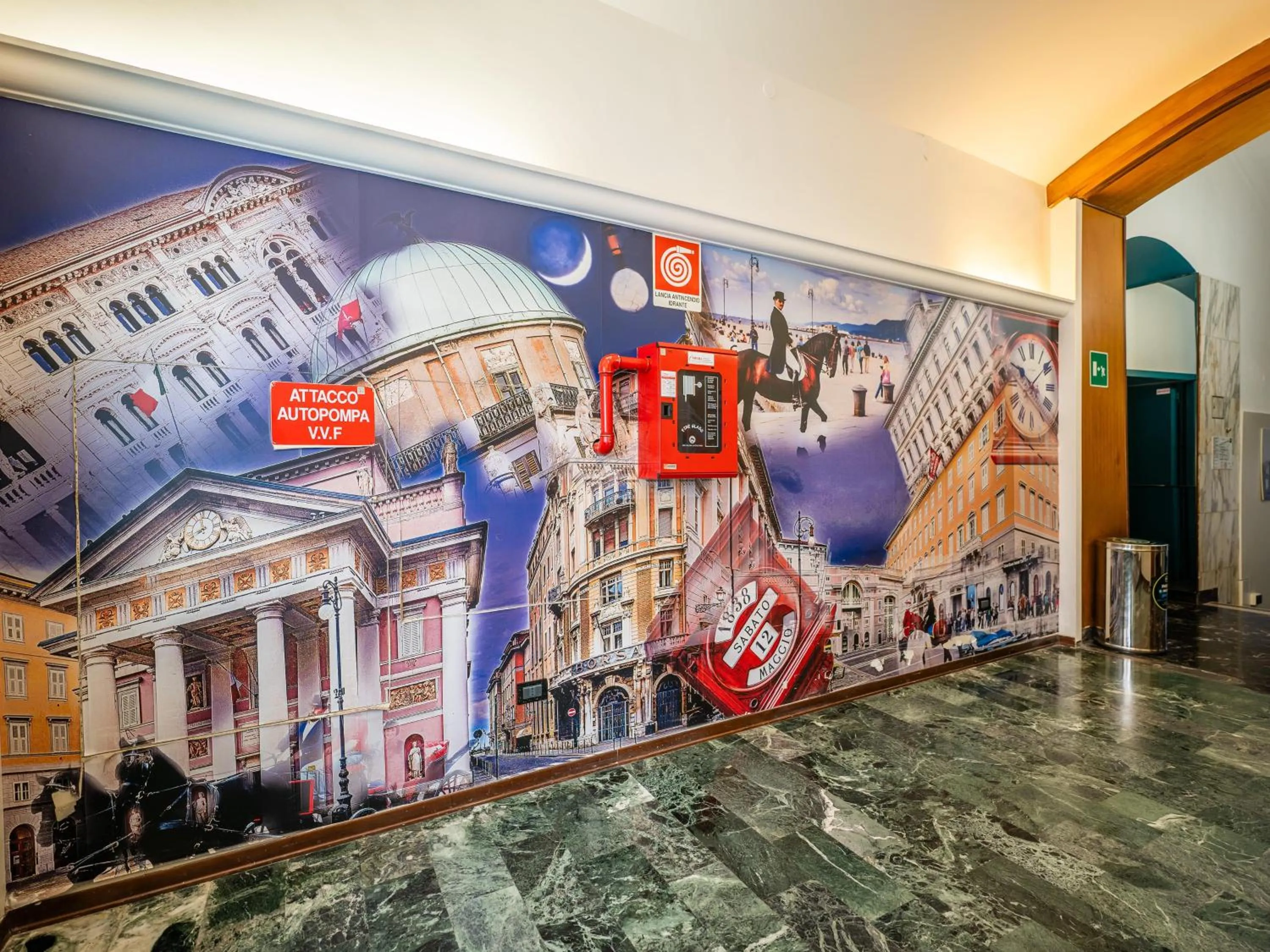 Lobby or reception in B&B Hotel Trieste