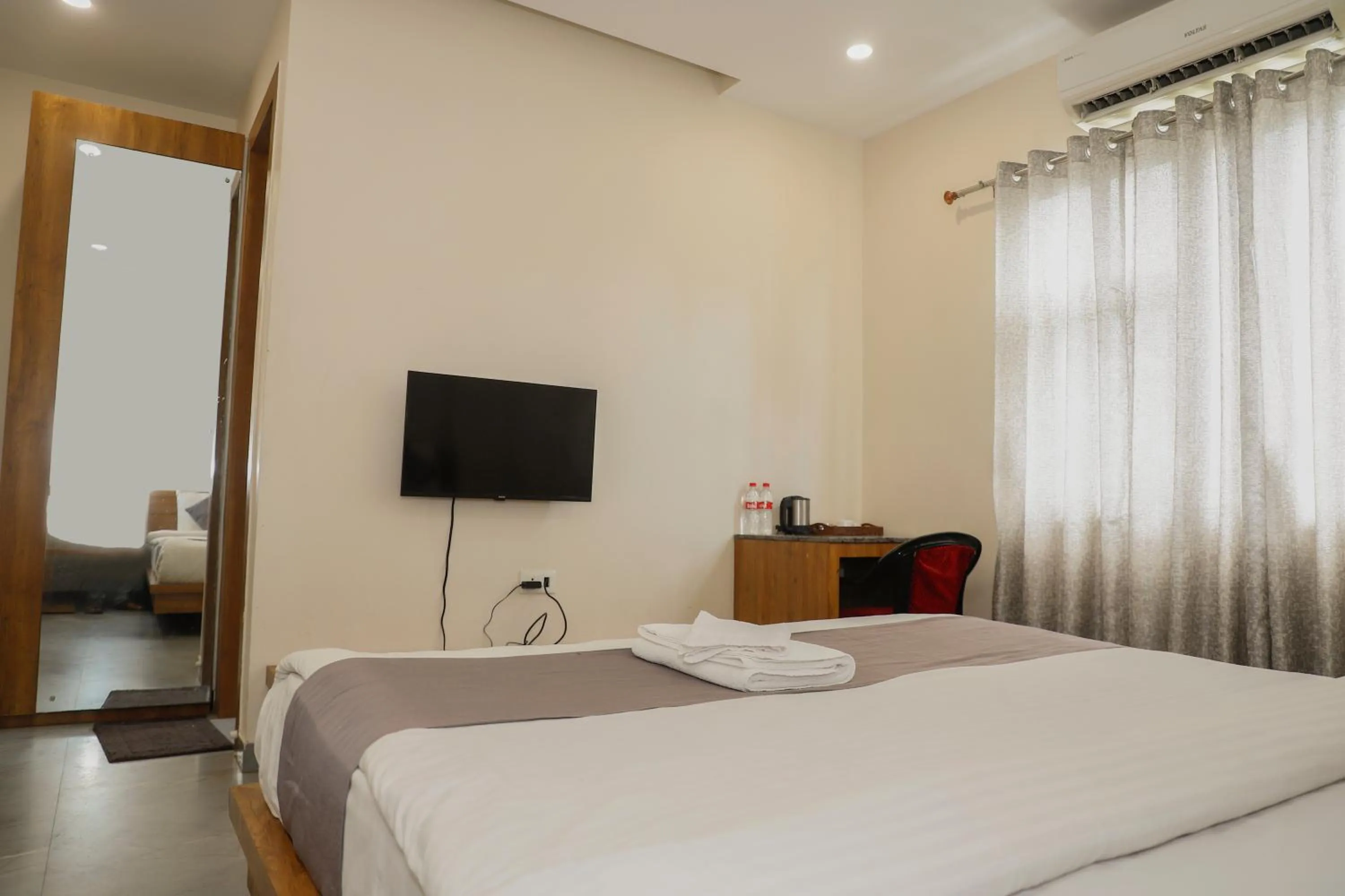 Bed in Grey House Inn