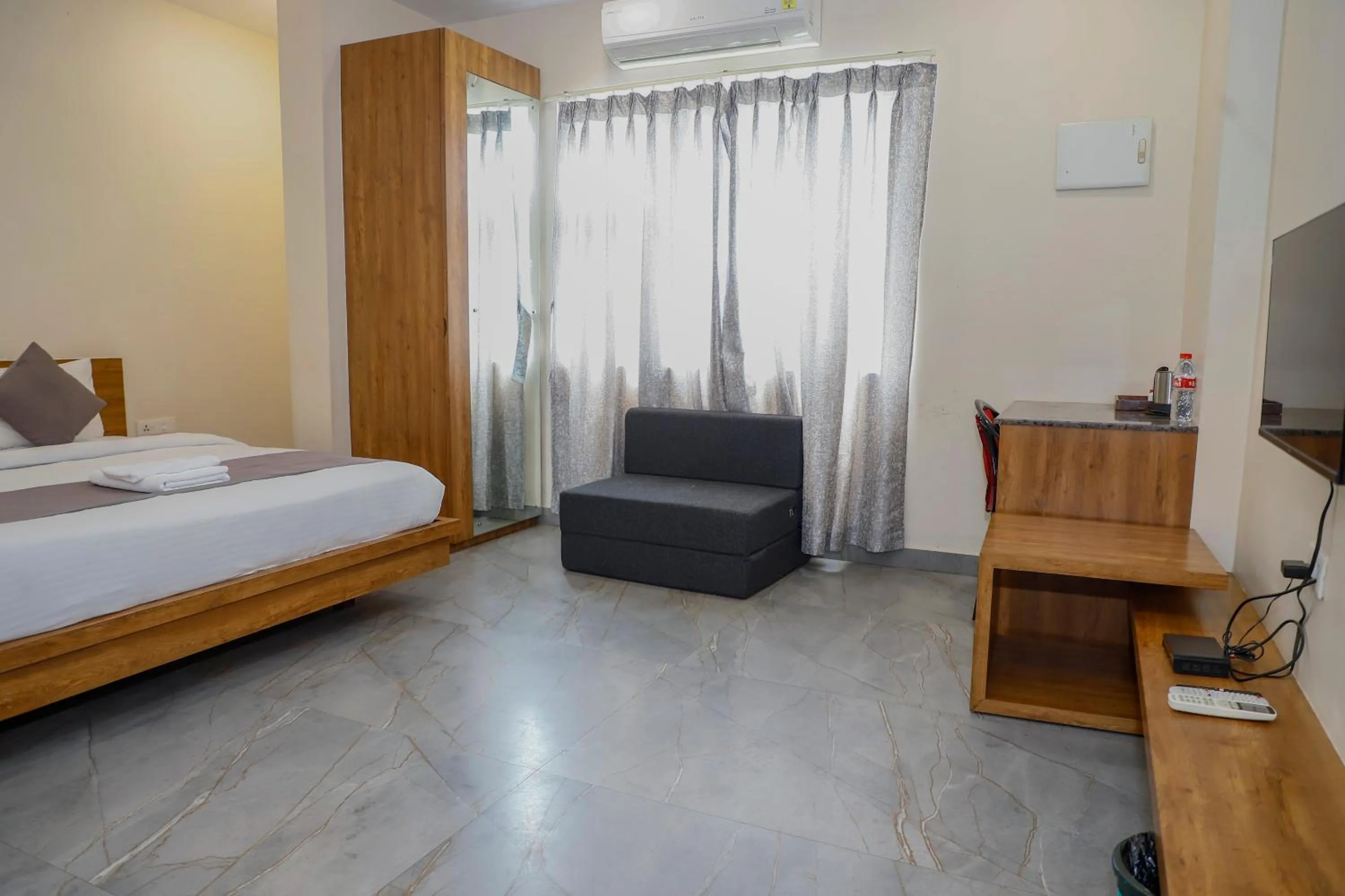 Bed in Grey House Inn