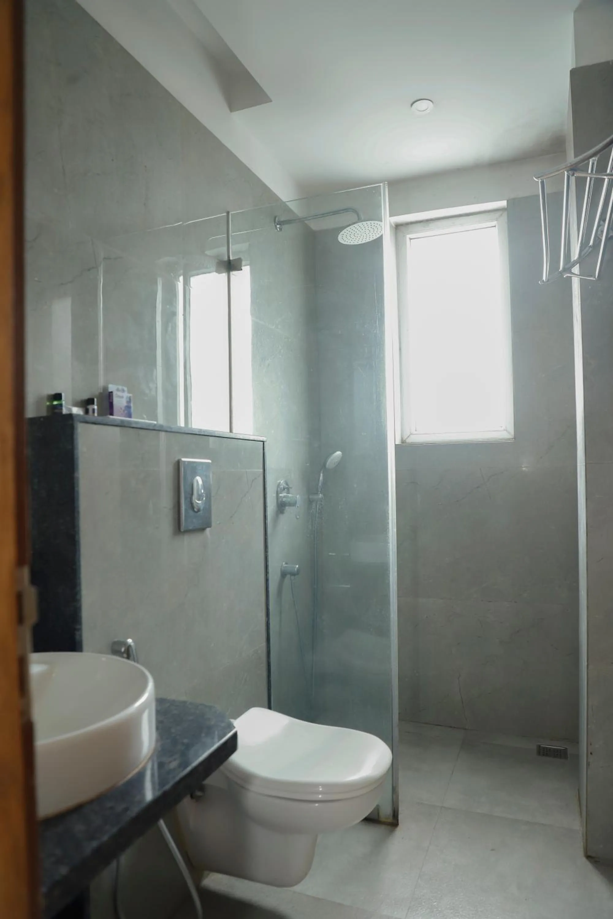 Shower in Grey House Inn