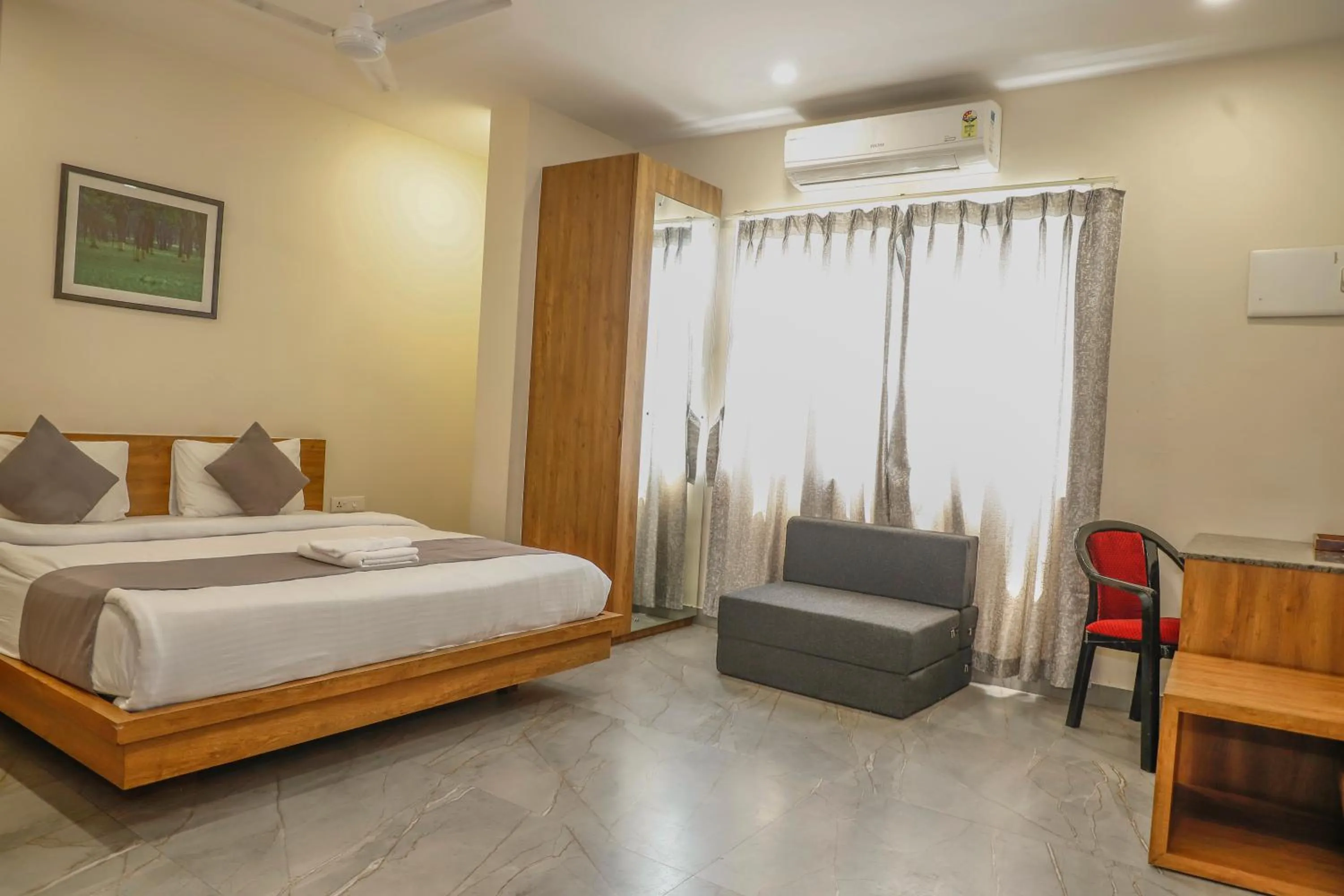 Bed in Grey House Inn