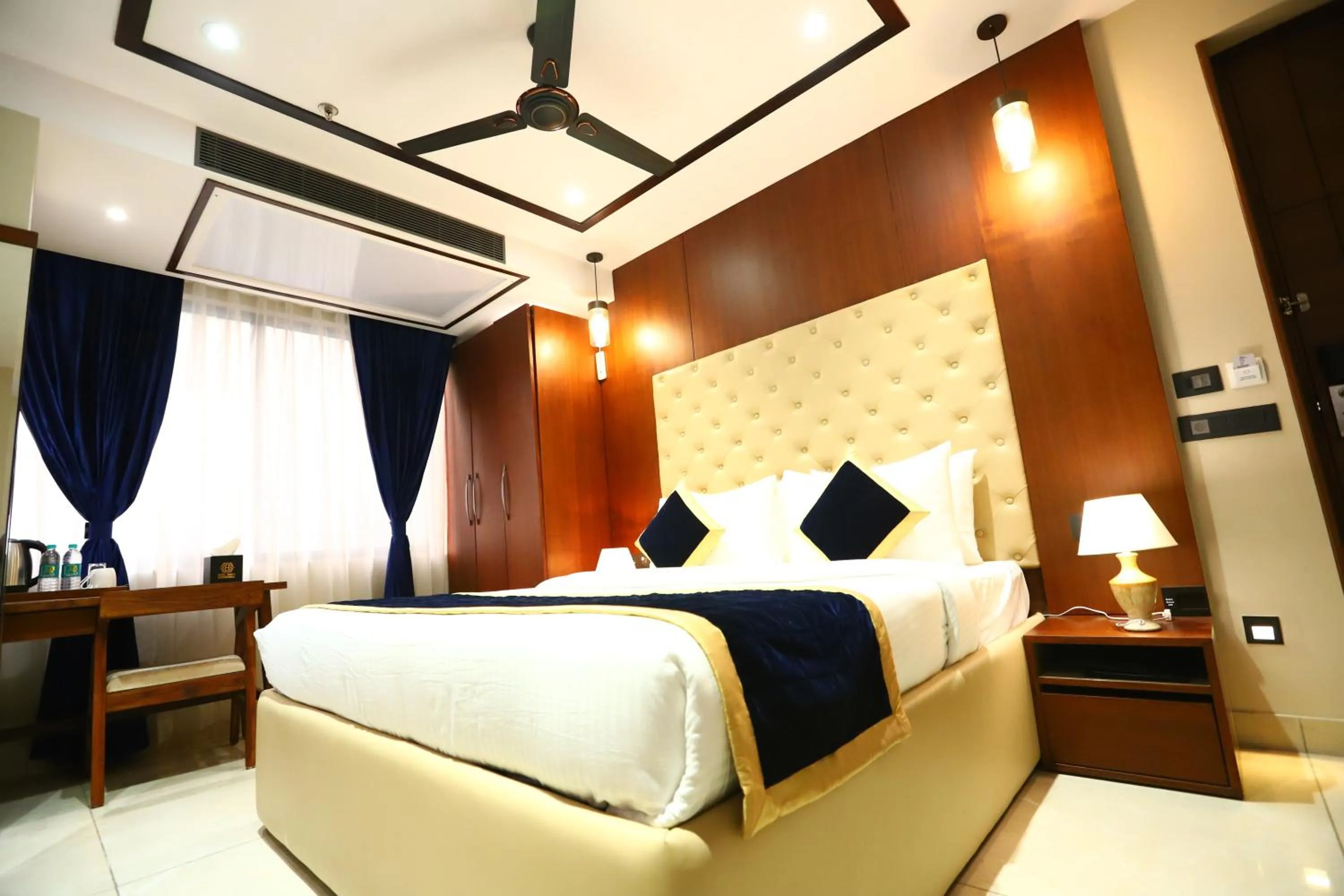 Photo of the whole room, Bed in Sanca International Hotel in Patel Nagar Delhi