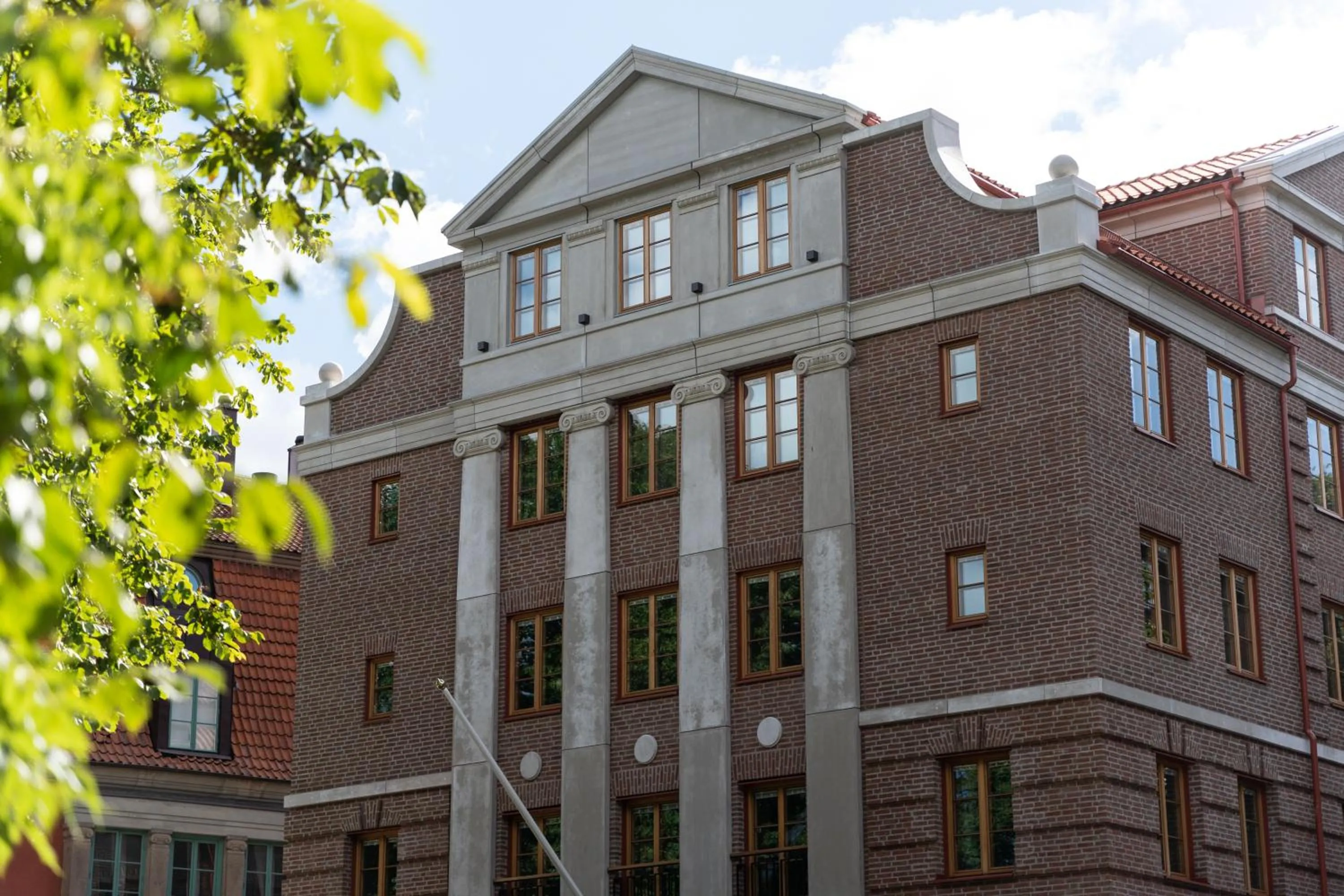 Property building in Live and Stay Ekmanska