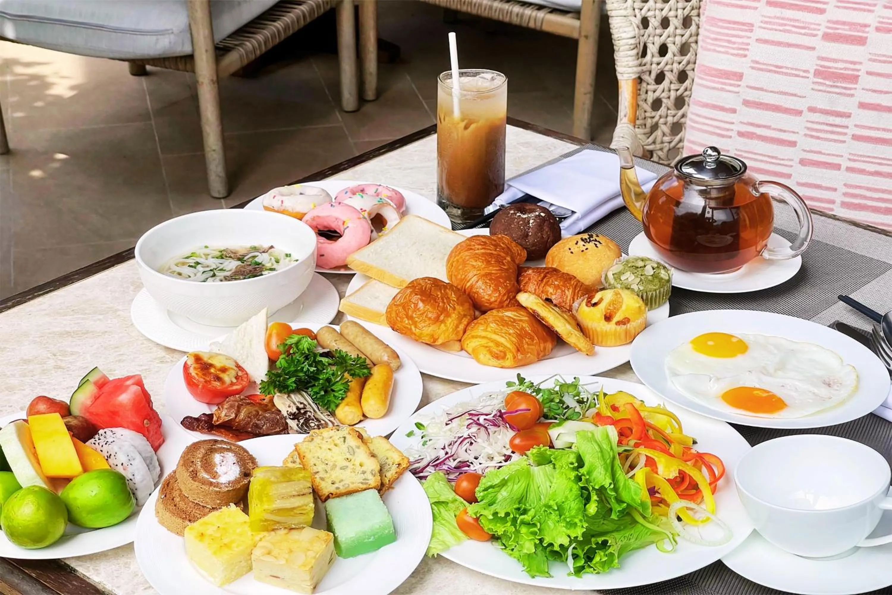 Food and drinks in Radisson Resort Phan Thiet