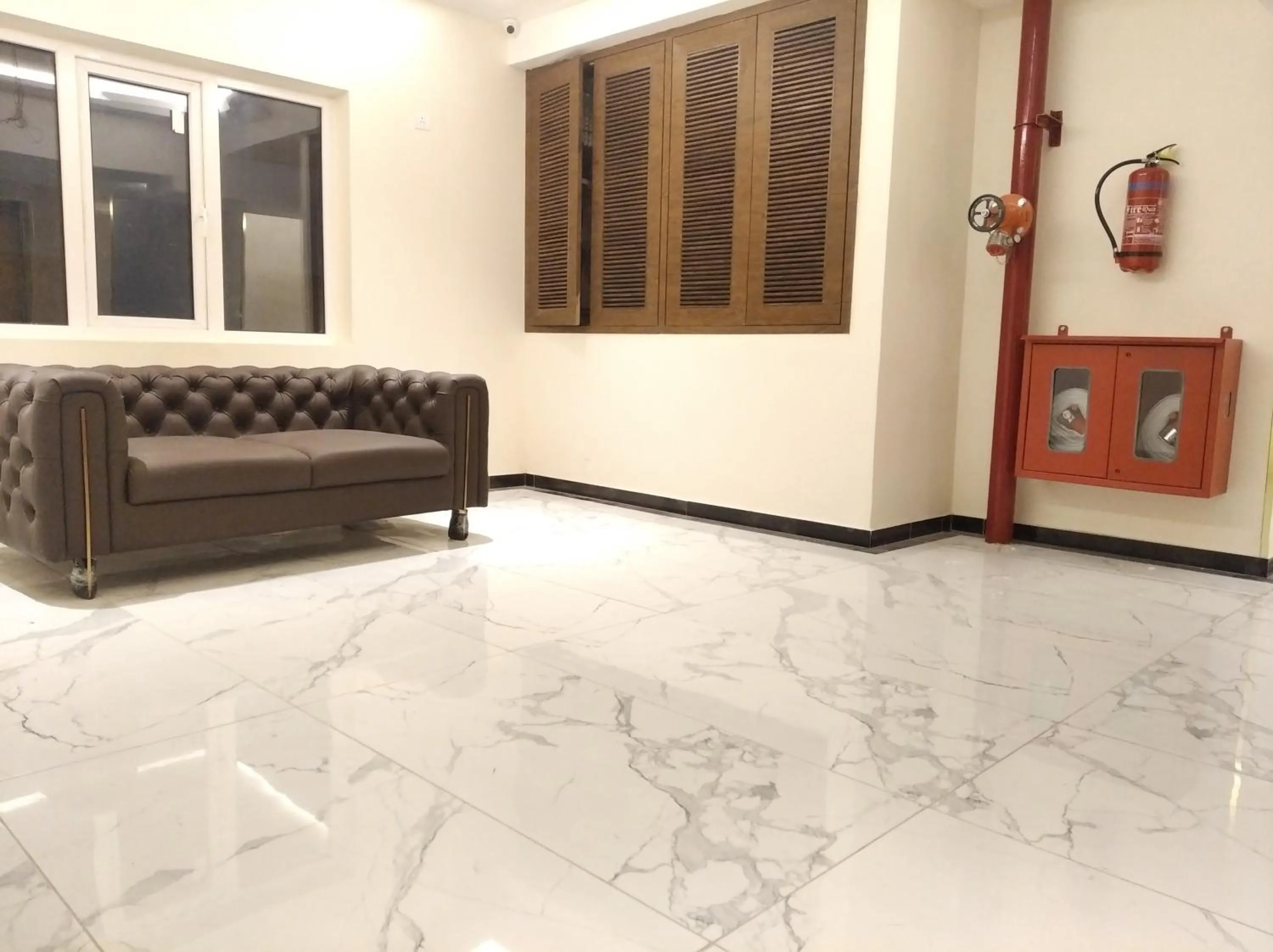 Seating area in The Kings Park Grand-Near US Consulate