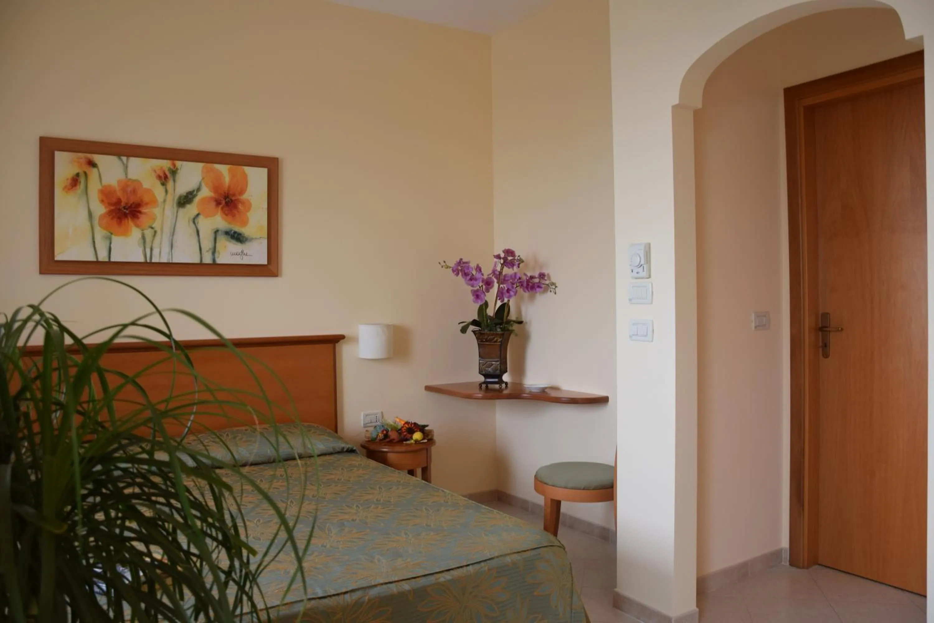 Photo of the whole room, Bed in Hotel Tirreno