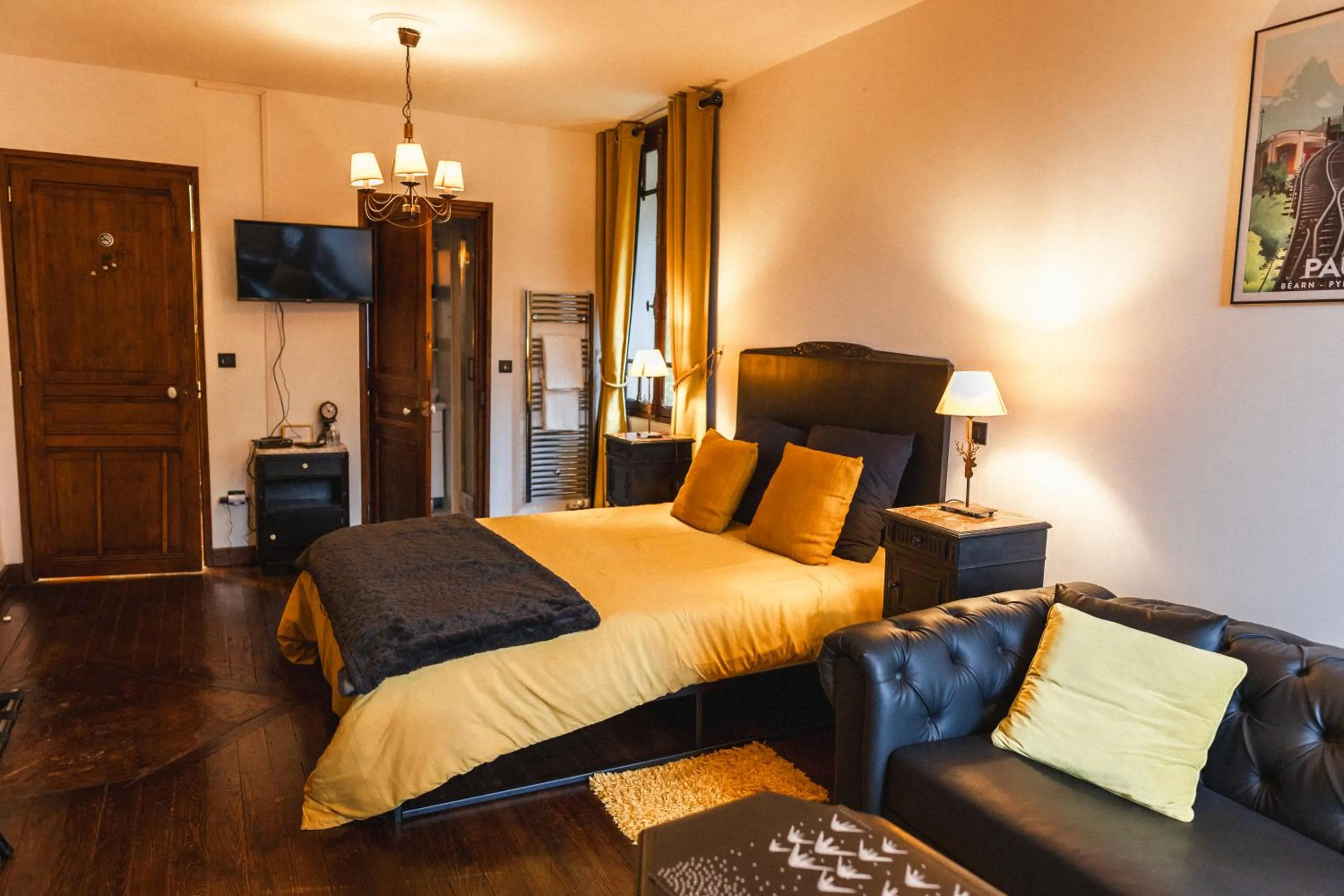 Photo of the whole room, Bed in Les Ruisseaux