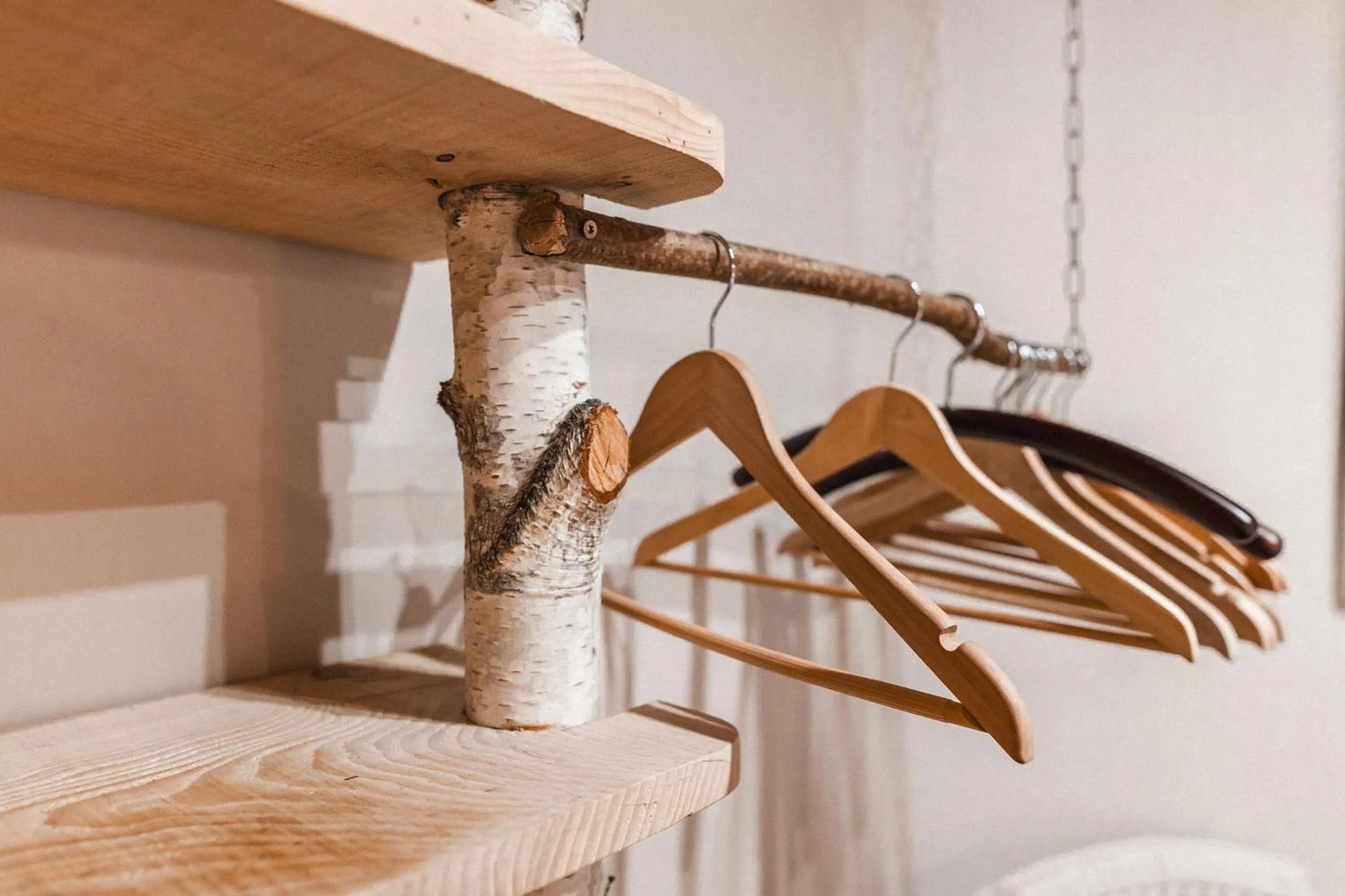 wardrobe in Les Ruisseaux