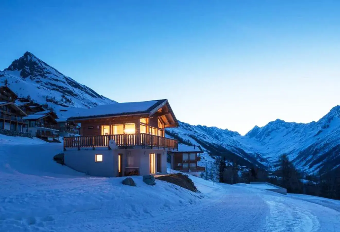 Two-Bedroom Chalet in Lauchernalp Resort Residences Two-Bedroom Chalet in Lauchernalp Resort Residences