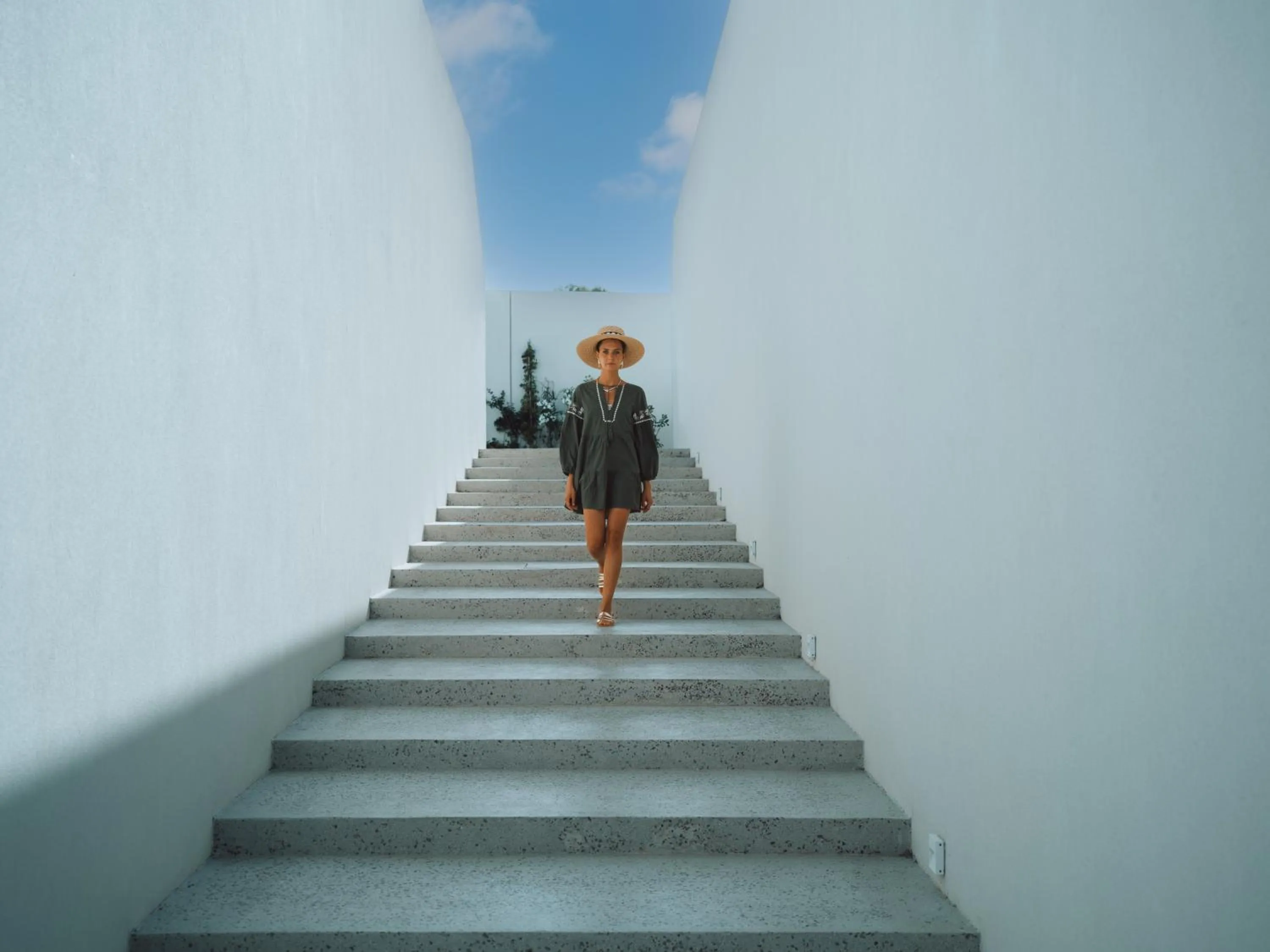 Property building in Noūs Santorini