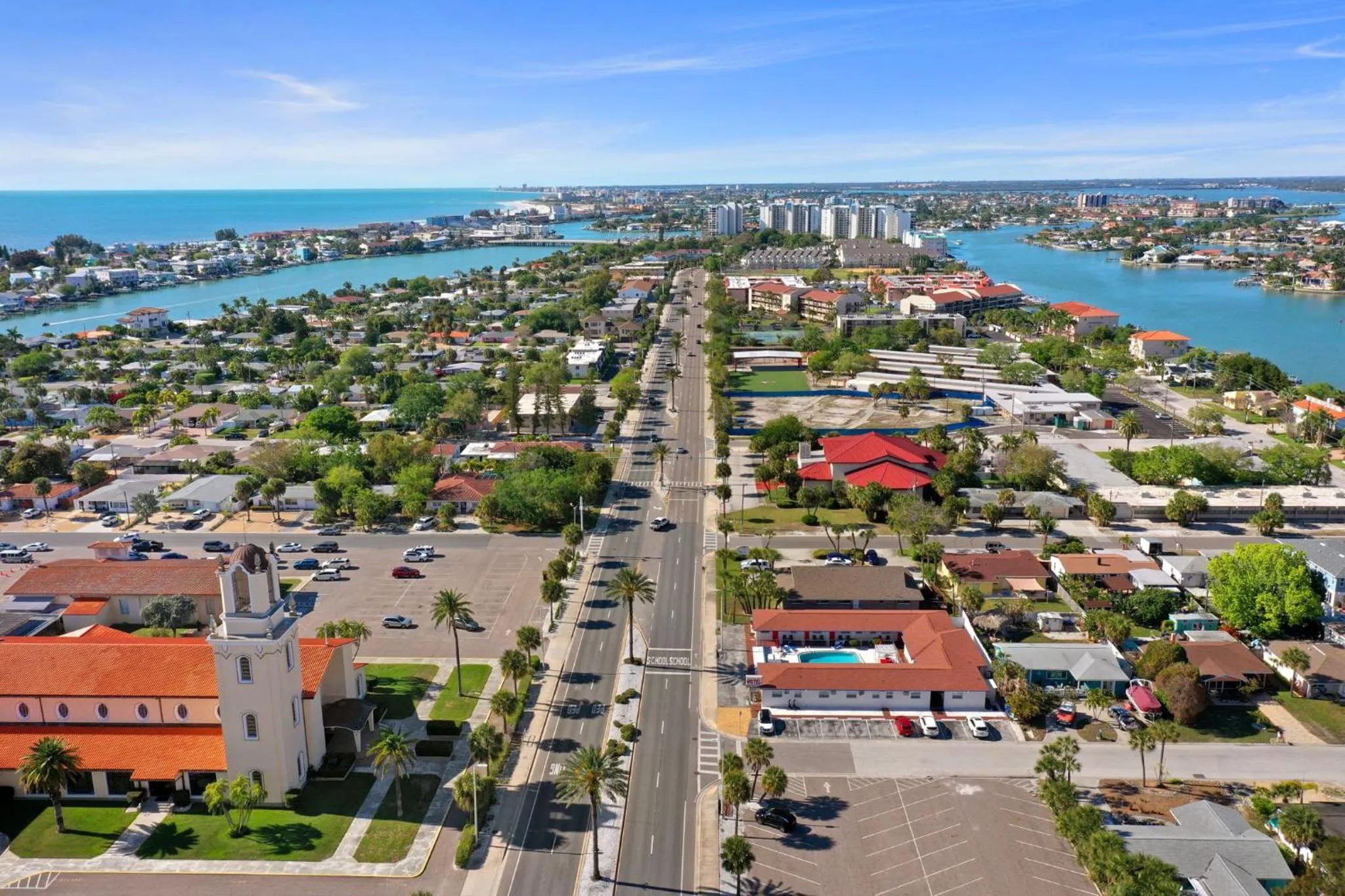 Property building in Sun Island Motel