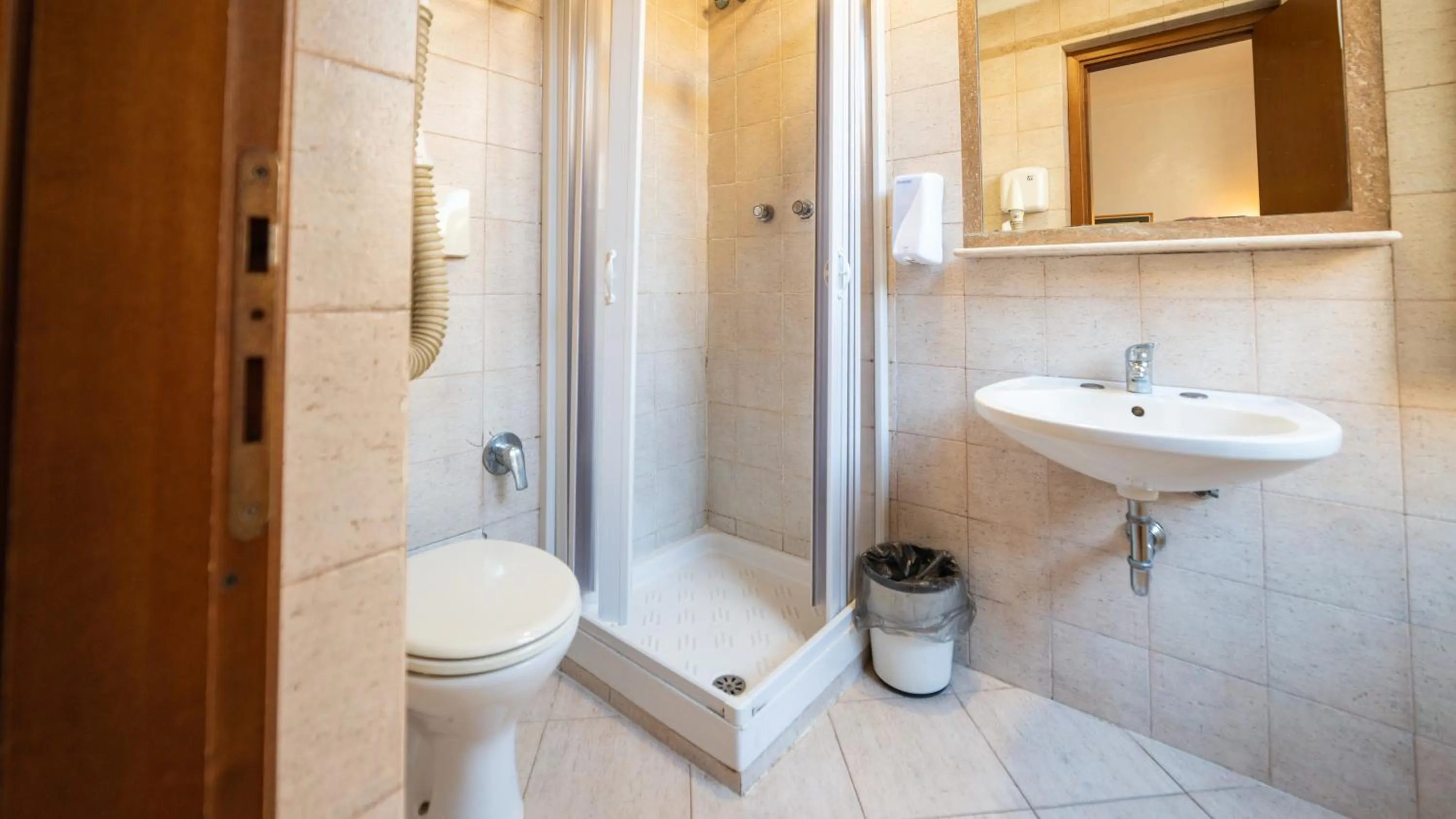 Bathroom in Hotel Center 2