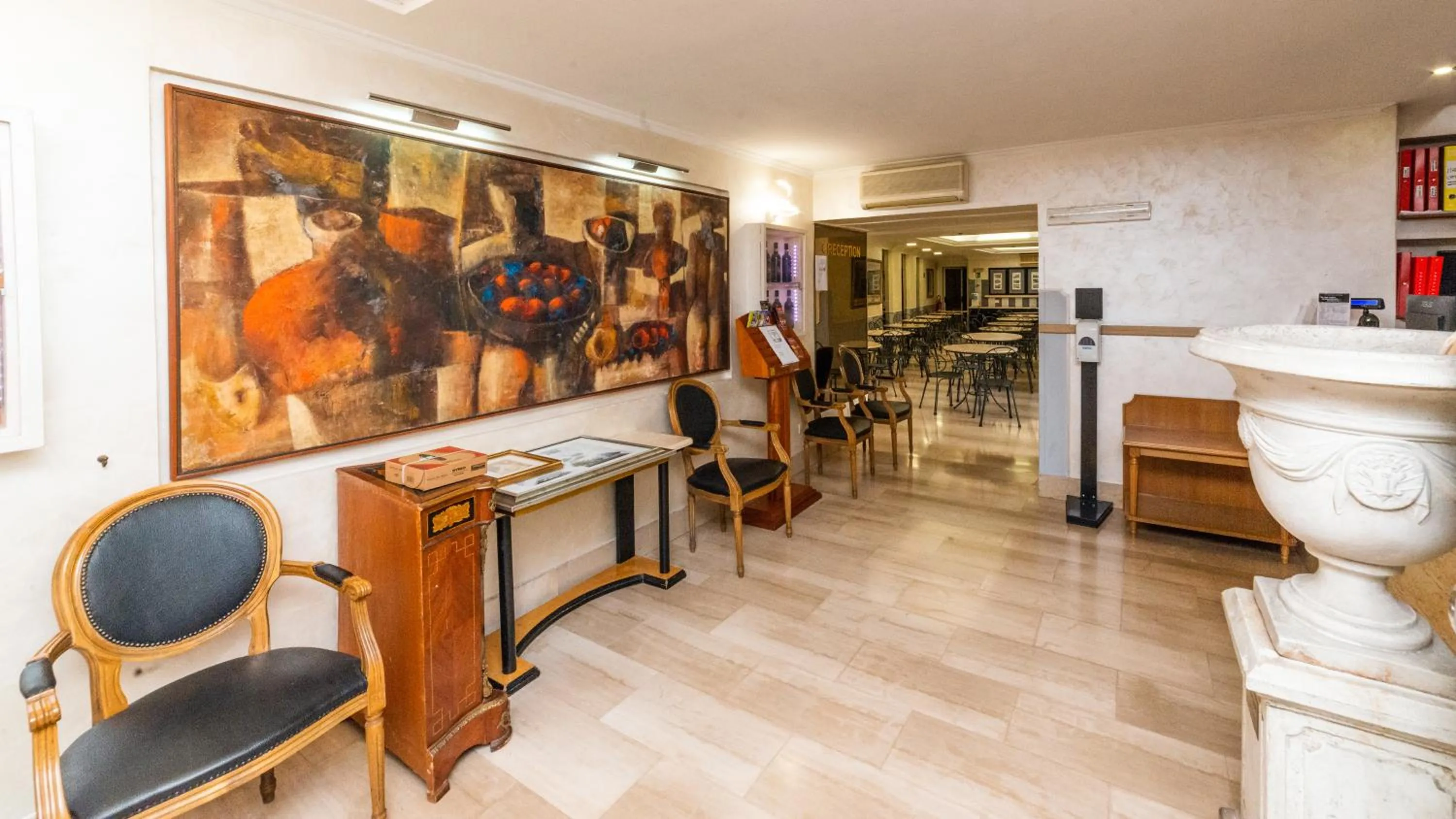 Patio in Hotel Center 2