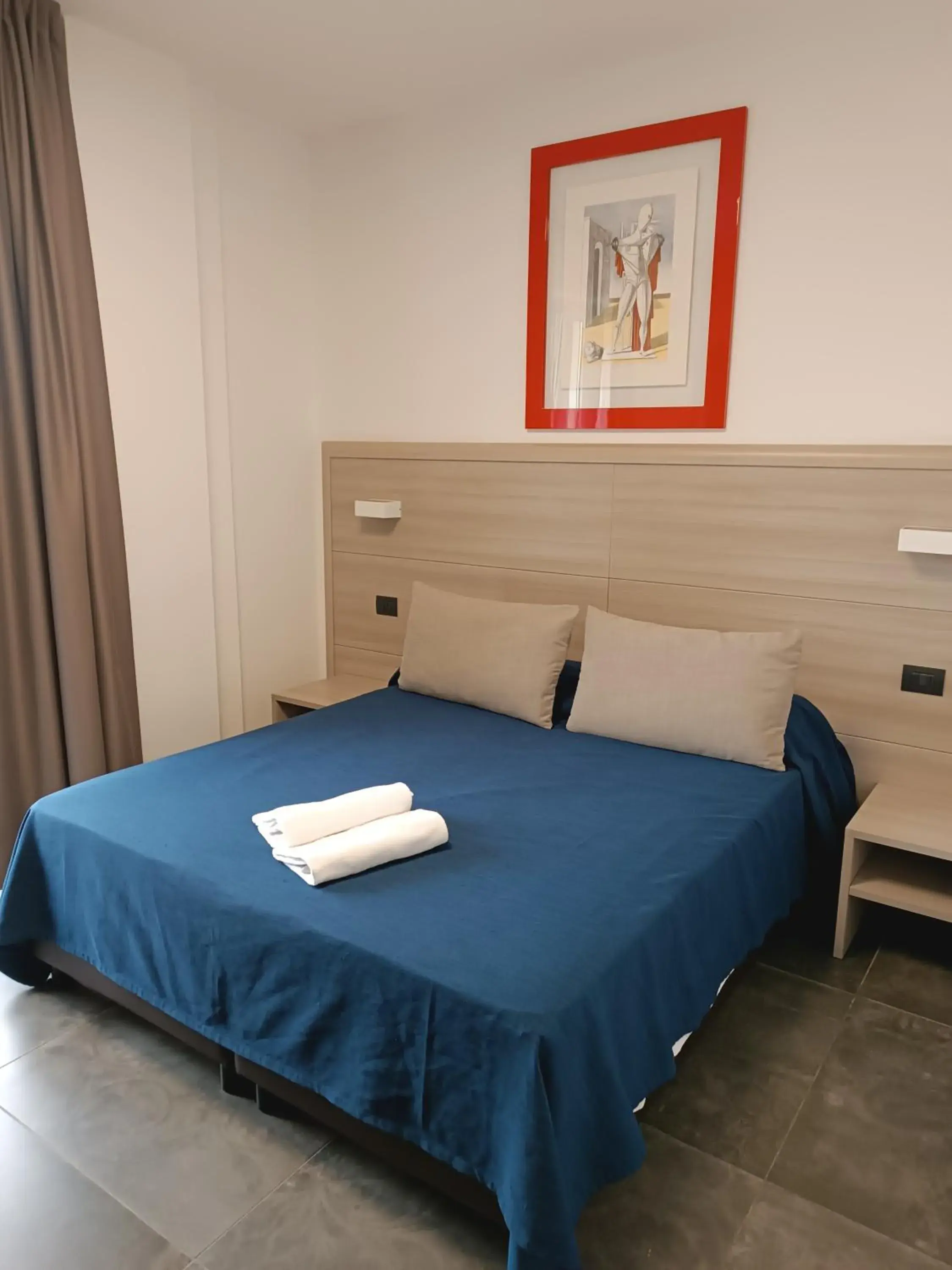 Double Room in Tiby Hotel Double Room in Tiby Hotel